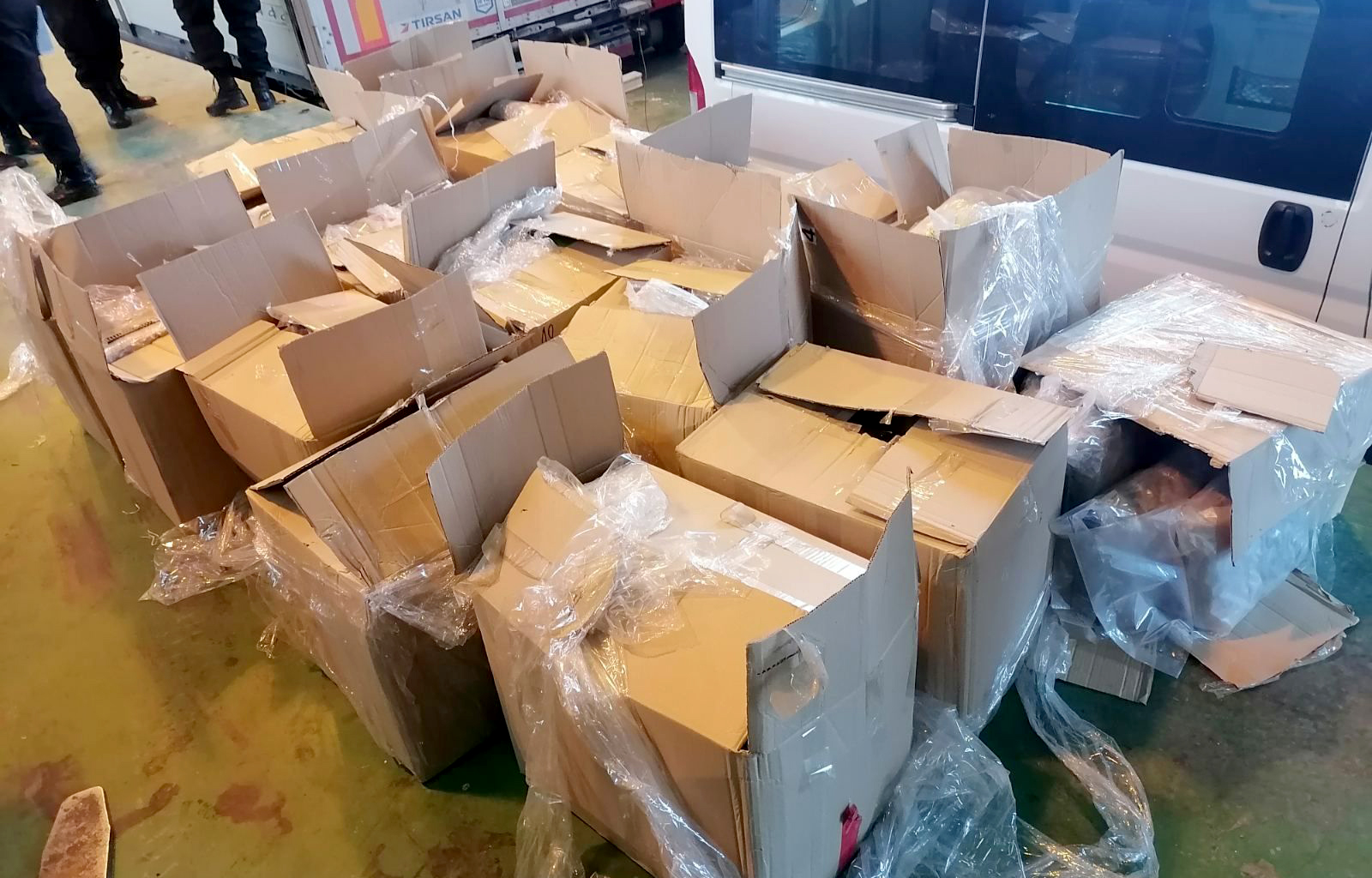 MUP-SAOPSTENJE-HAPSENJE-ZAPLENA 220 KILOGRAMA MARIHUANE