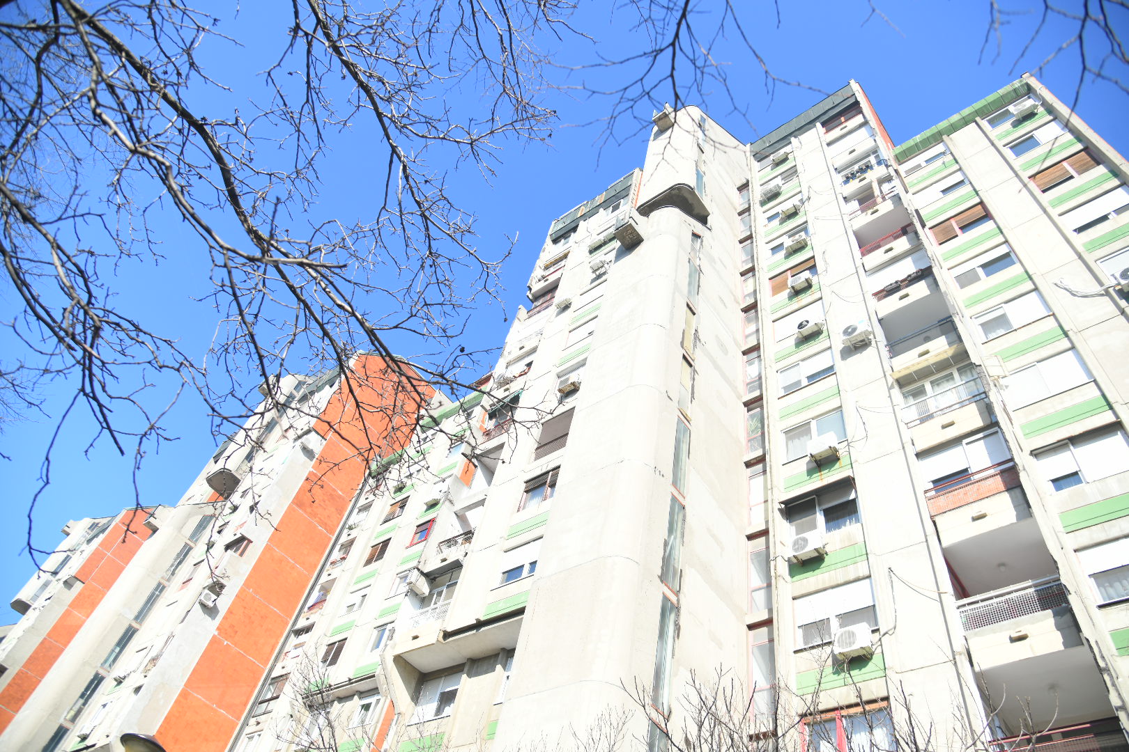 Beograd 16. februar 2023. Banjica ubistvo, Dragana P. (54) i Aleksandar D. (58) pronadjeni su mrtvi sa prostrelnim ranama od vatrenog oruzja nešto posle ponoci na Vozdovcu, u Bulevaru oslobodjenja zgrada Foto:Nemanja Jovanović/Nova.rs