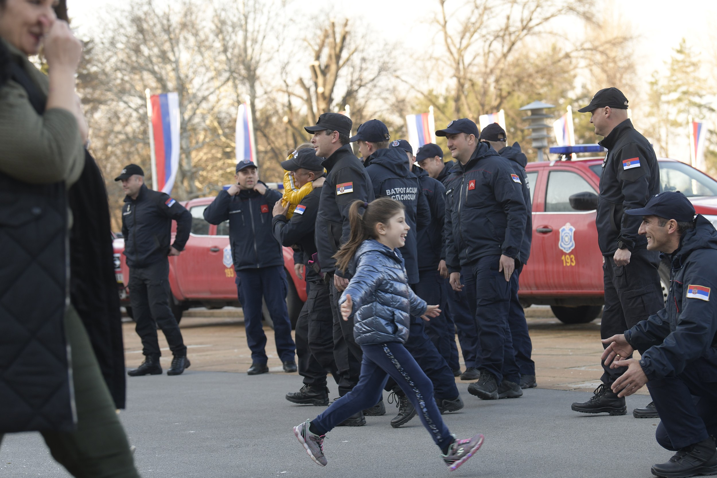 Spasioci Mupa srbije po povratku iz turske, turska spasioci, docek ispred palate srbije