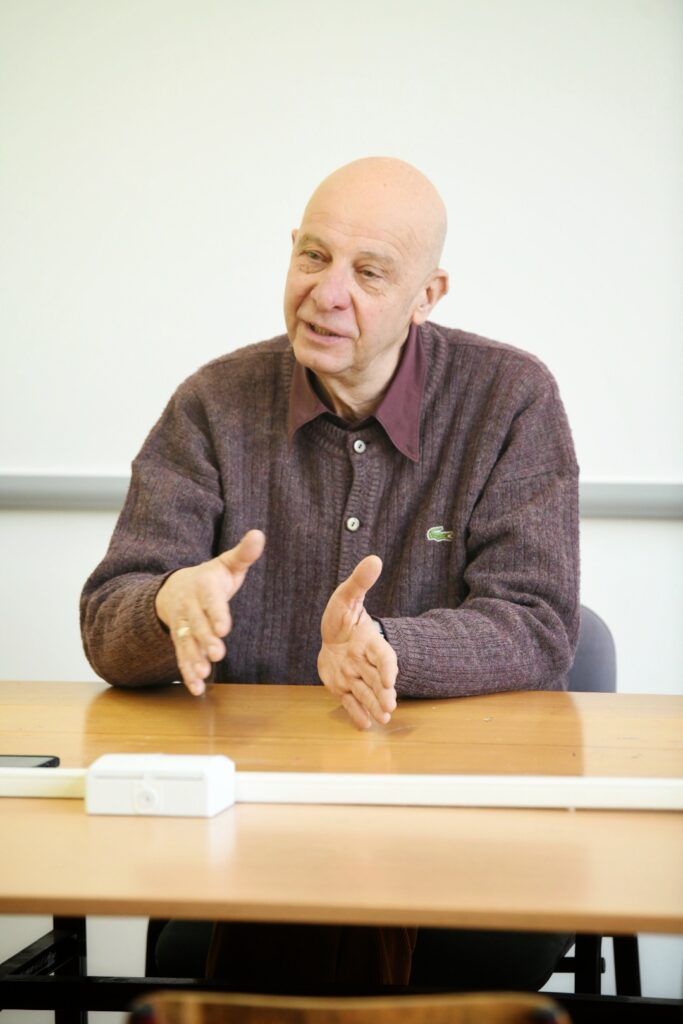 beograd 10.02.2023 osnovna skola Ratko MItrović nastavnik profesor Milan Lakić zovu ga Uča