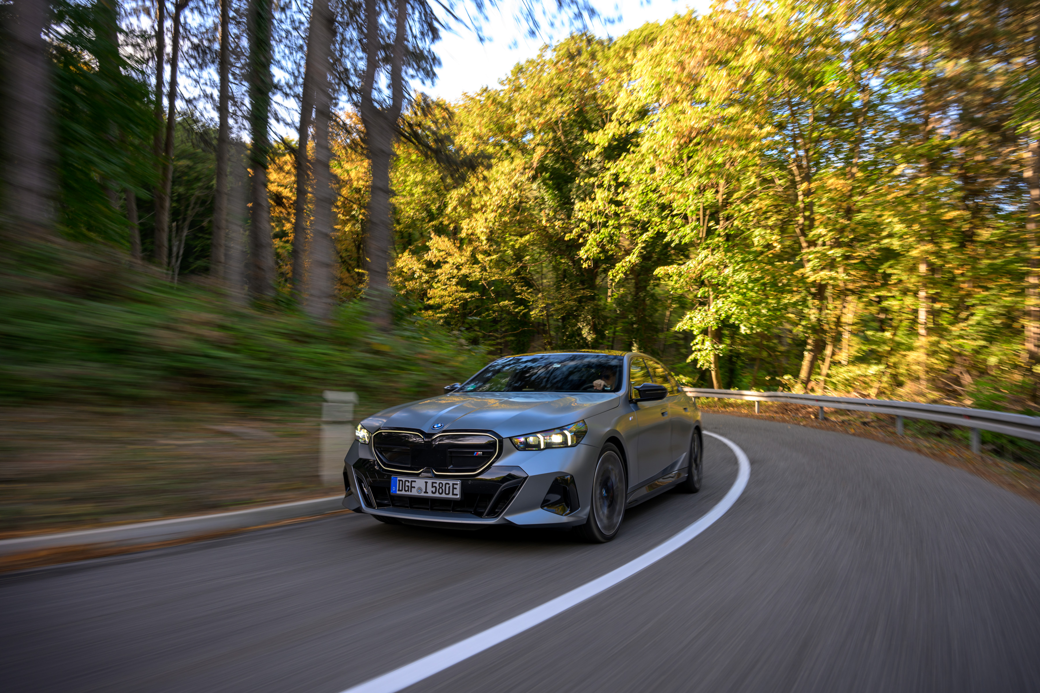 BMW, Promo, a tagovi su : BMW, BMW 5, Serija 5, test