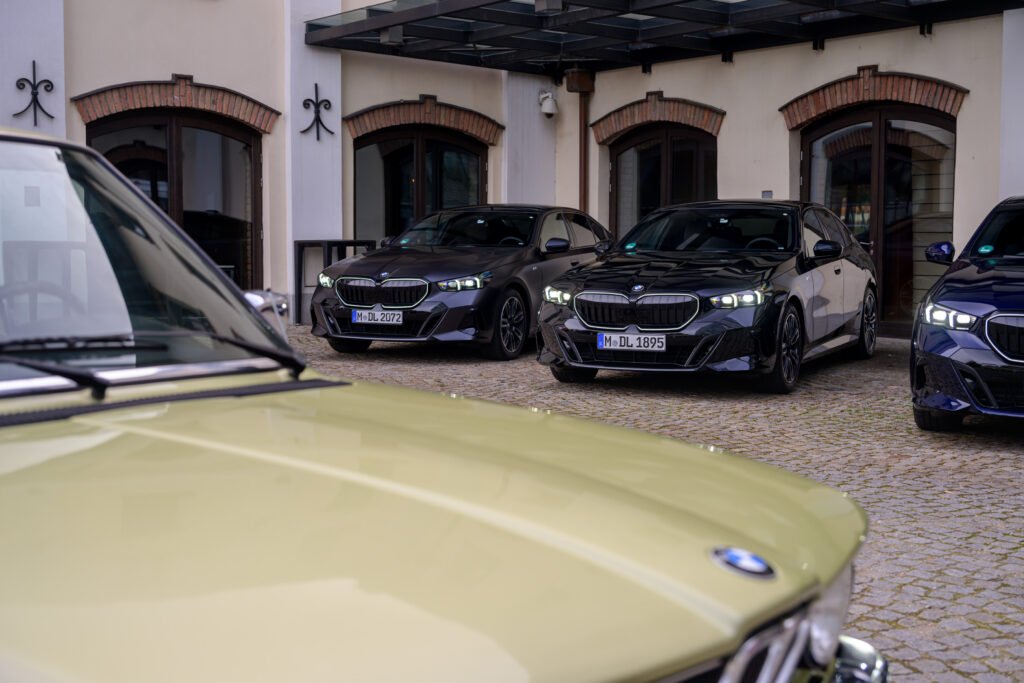 BMW, Promo, a tagovi su : BMW, BMW 5, Serija 5, test