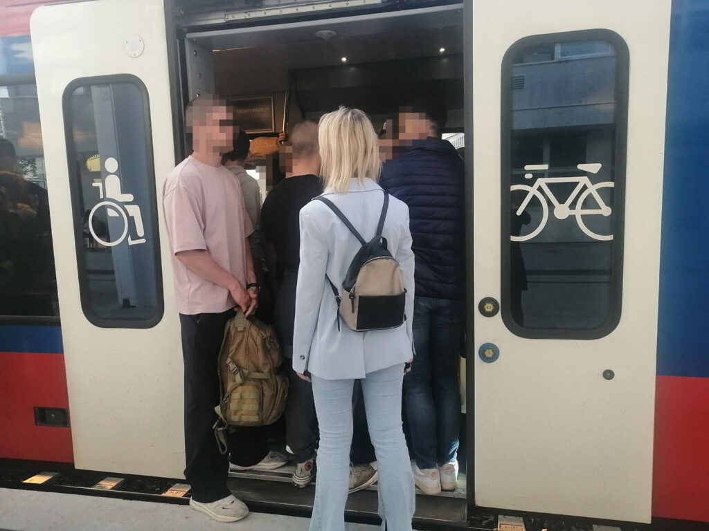 Novi Sad, voz Soko, gužva, ne može da se uđe u voz Foto: Nova.rs