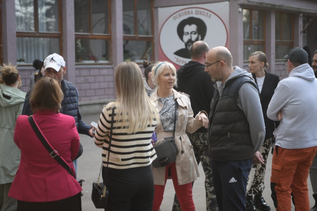 Beograd 20. april 2023. Osnovna skola Djura Jaksic protest roditelja Foto:Dragan Mujan/Nova.rs
