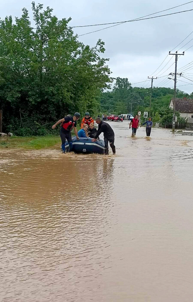 Poplave, Srbija,  MUP SAOPSTENJE SVS POPLAVE