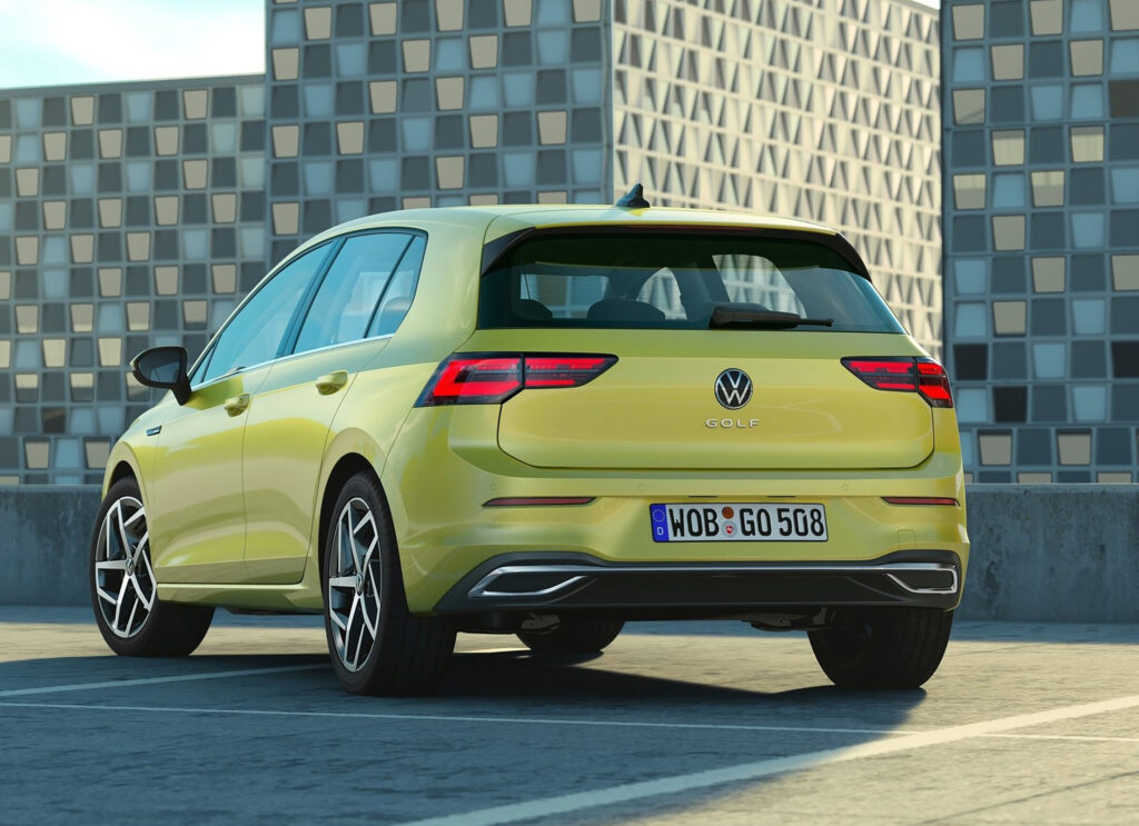 1686643676-Volkswagen-Golf-2020-1600-5a-1024x743.jpg