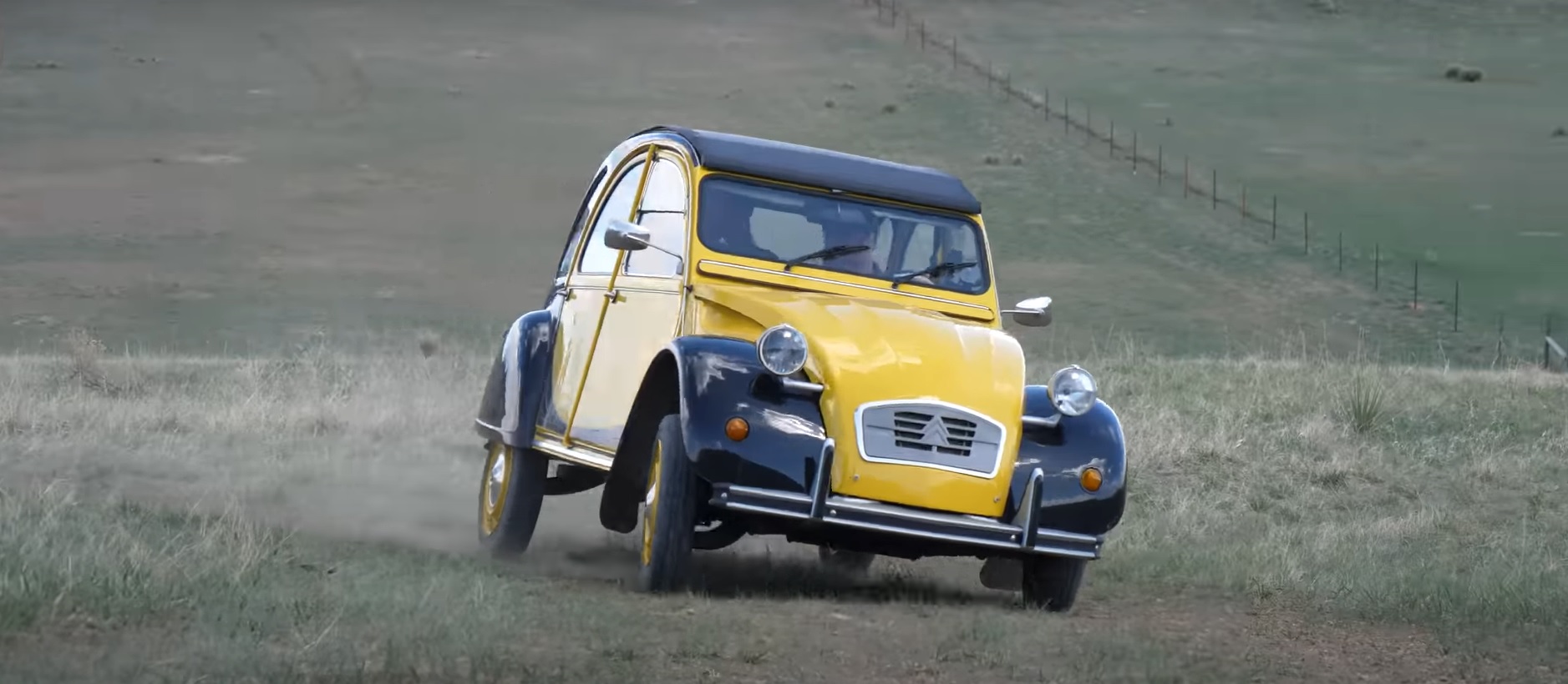 Citroen, 2CV, Spaček, auto, automobil Foto: Printscreen/YouTube/TFLclassics
