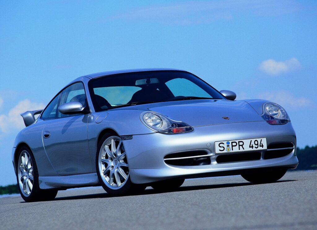 1684225894-Porsche-911_GT3-2000-1600-01-1024x744.jpg