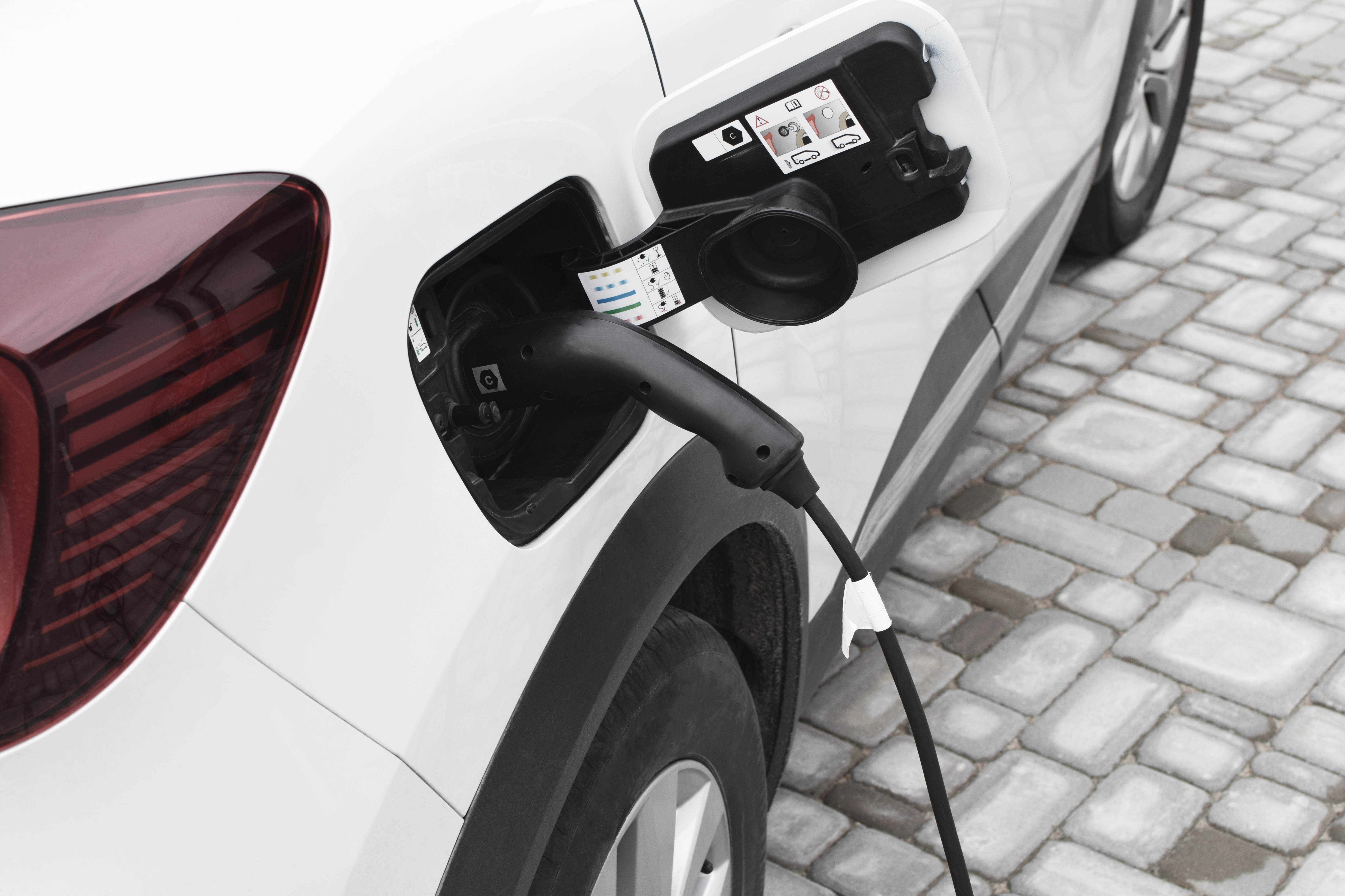 Tagovi: Slepi, električni automobil