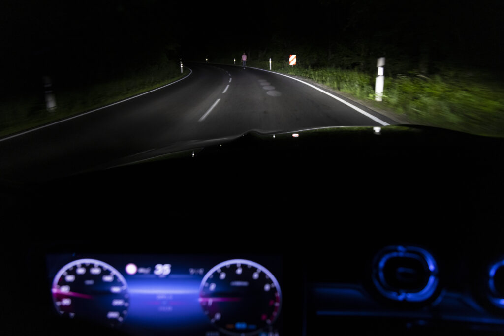 Mercedes, svetla Digital Light 
Digital Light