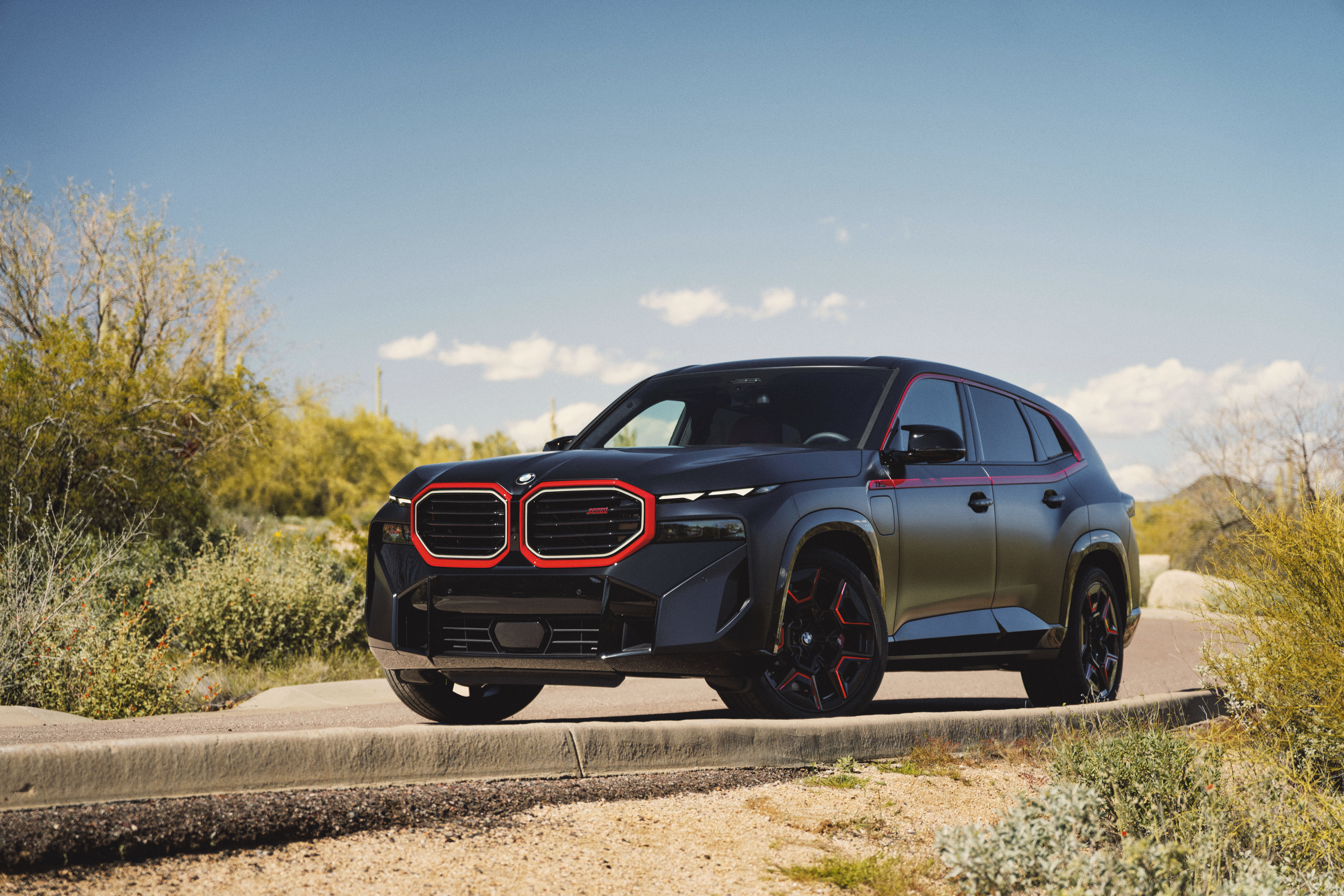 P90499831_highRes_the-bmw-xm-label-red