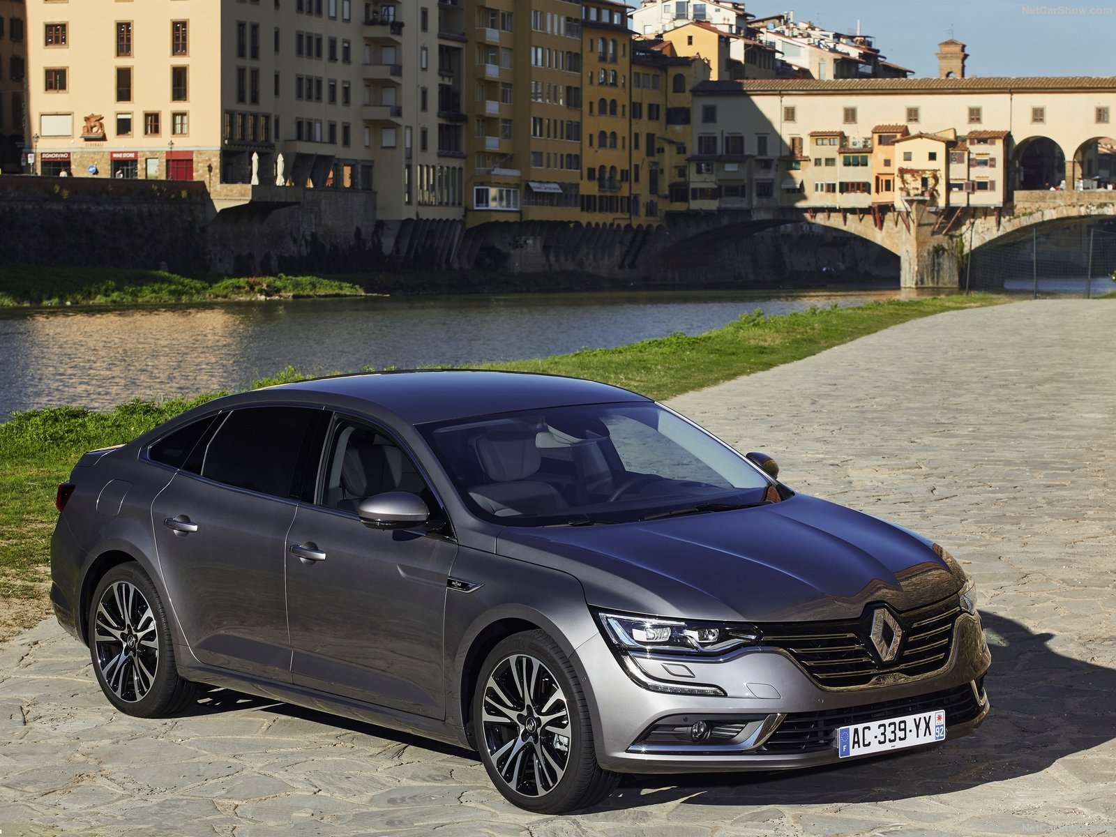 1673864861-Renault-Talisman-2016-1600-14.jpg