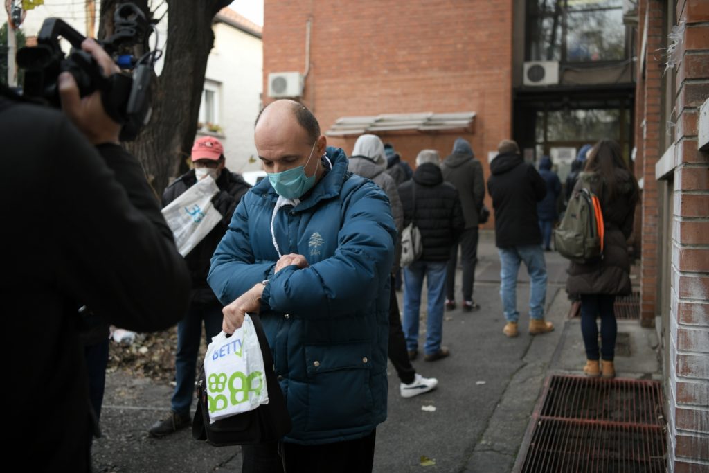 Beograd 23.11.2020. Dom zdravlja Vračar, koronavirus, prijemna ambulanta, kovid ambulanta, pacijenti Foto: Dragan Mujan/Nova.rs