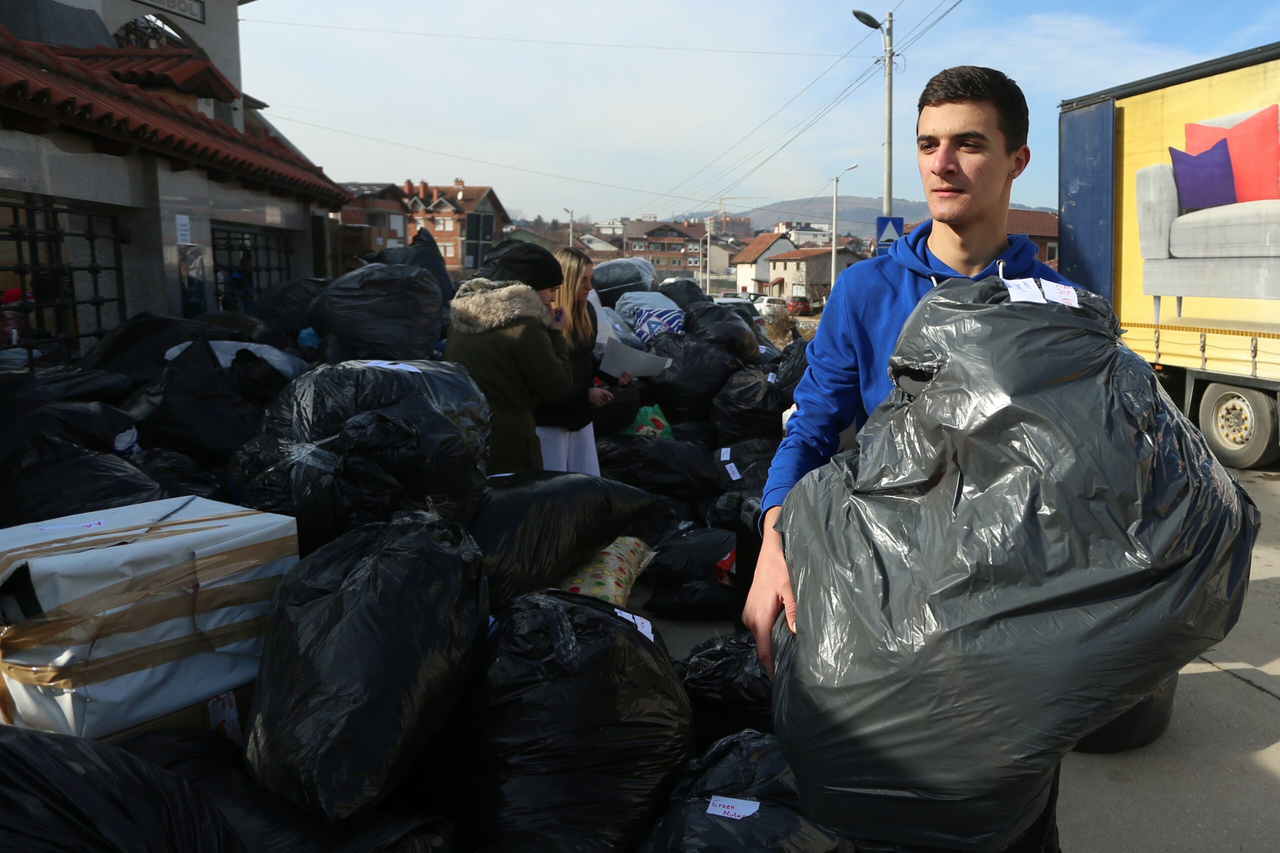 Novi Pazar na nogama, svi žele da pomognu narodu Turske