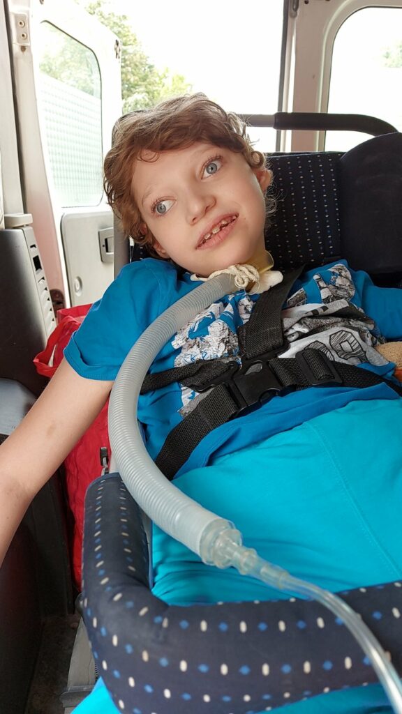Lazar, humanitarna pomoć, lečenje Foto: Privatna arhiva
