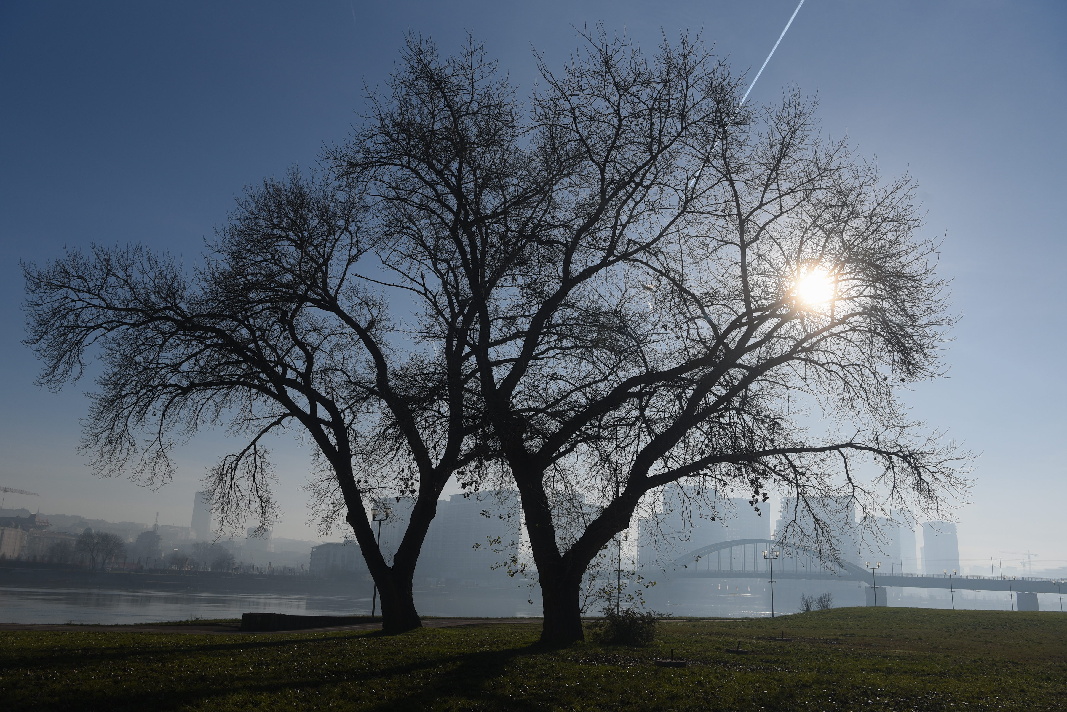 Beograd, 1. januara 2023 - Prvojanuarsko jutro u Beogradu.  FOTO TANJUG/ MILO MILIVOJEVIC/ bs
zagadjenje, vremenjska prognoza