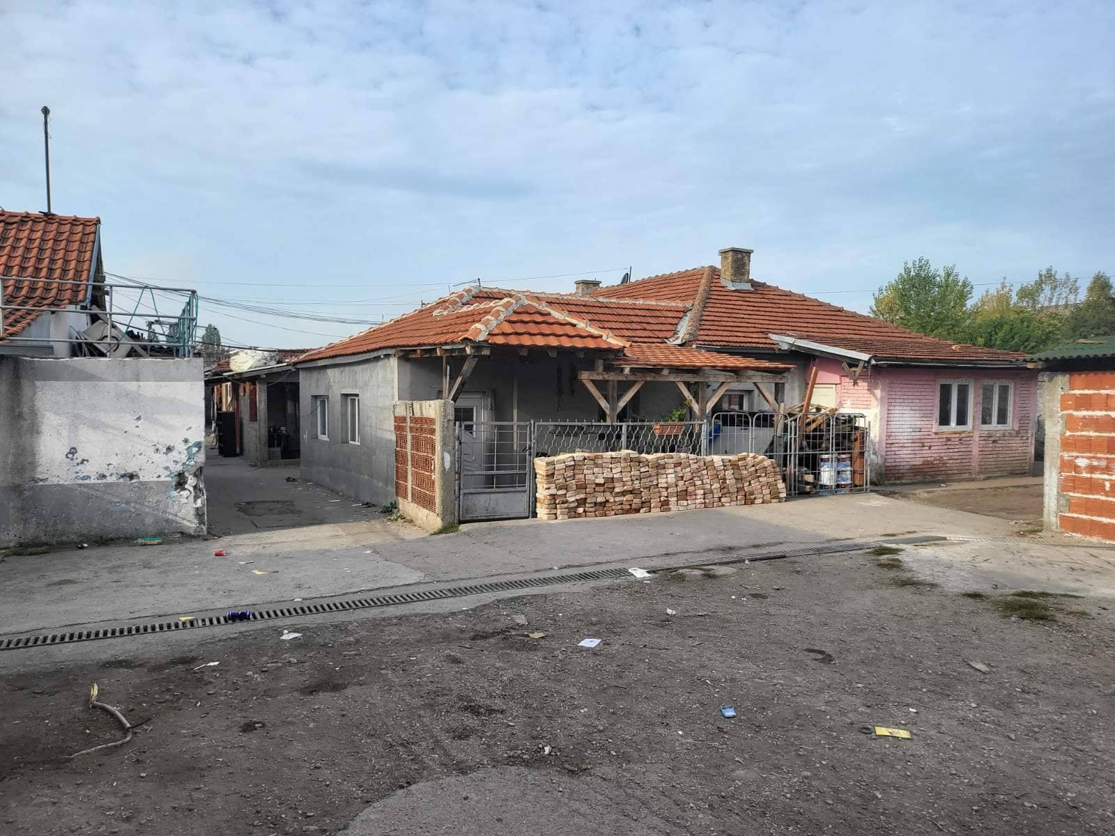 Teks o Romima i struji u Nišu