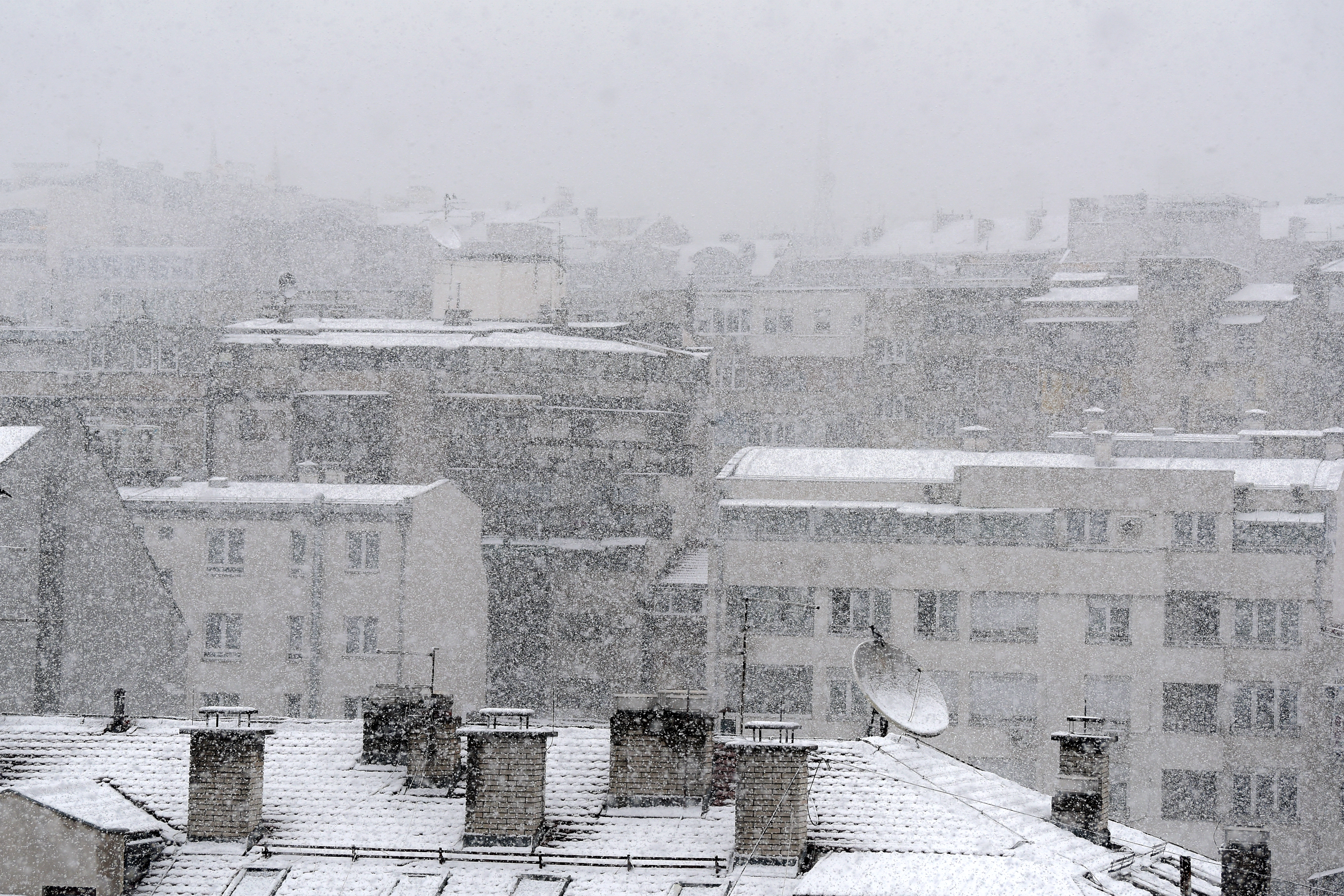 Beograd, 20. januara 2023 - Sneg u Beogradu. Krovovi Beograda. FOTO TANJUG/ MILO MILIVOJEVIÆ/bs