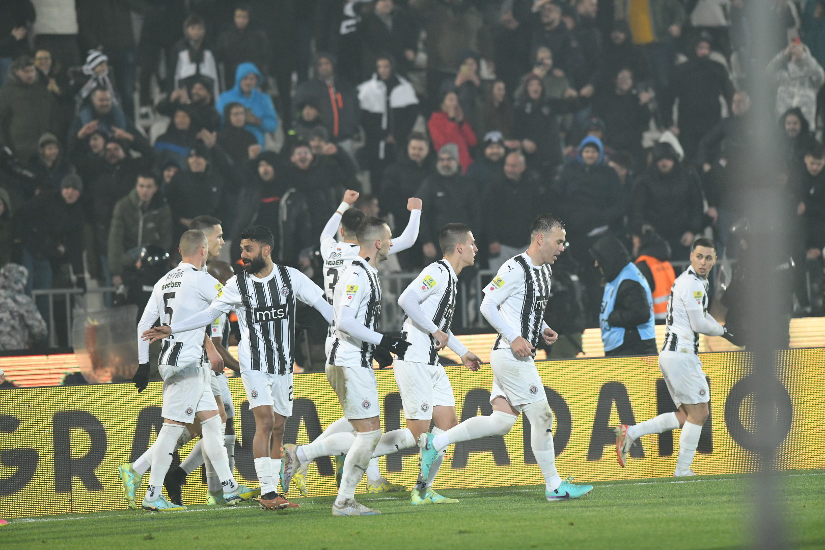 Beograd 20. decembar 2023. Fudbalska utakmica FK Partizan vs FK Crvena zvezda, derbi Foto:Amir Hamzagić/Nova.rs