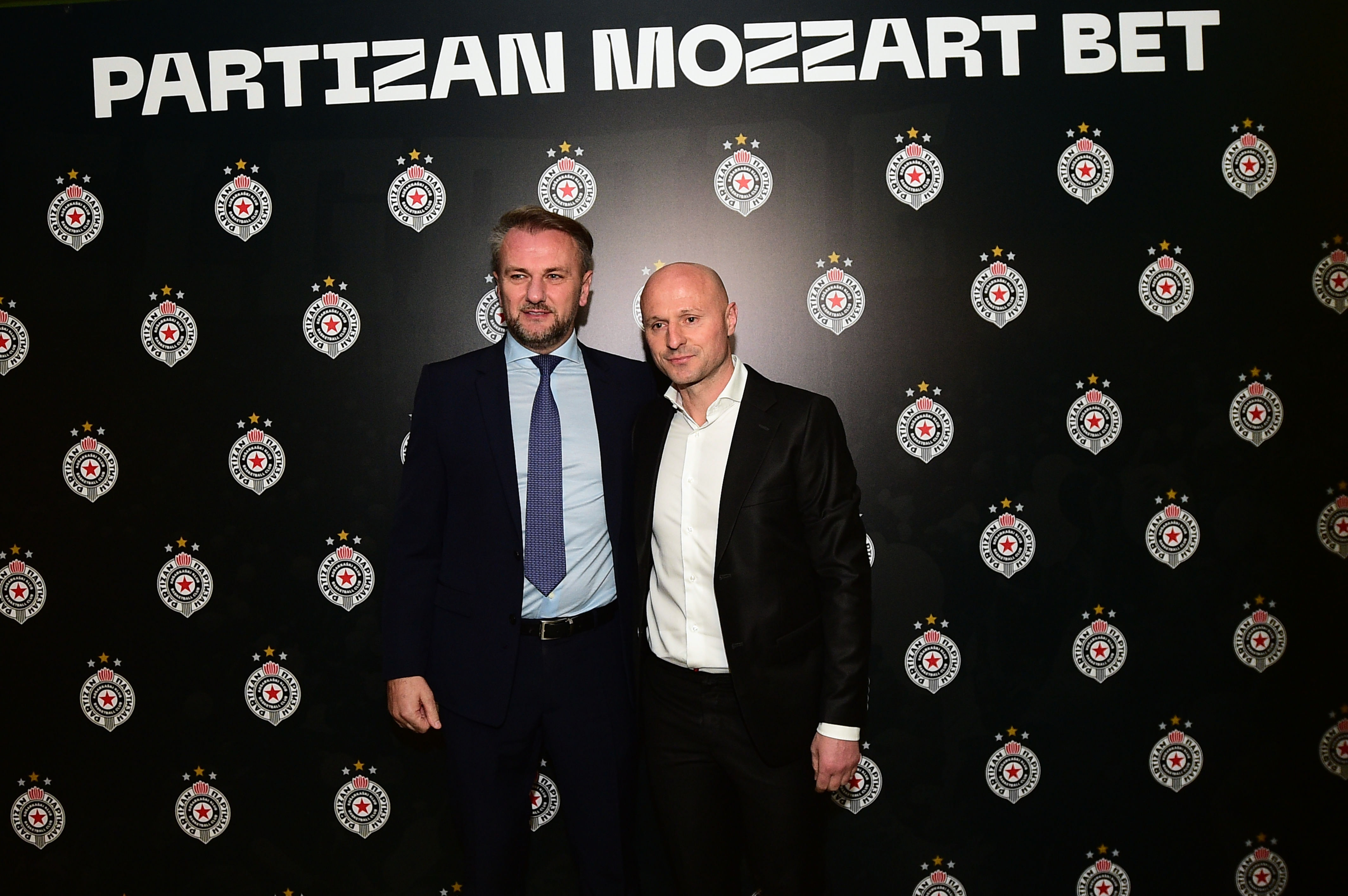 Ostoja Mijailovic (L) i Igor Duljaj (D) na promociji kalendara kk Partizan, odrzana u Barrel House, Beograd, Srbija, 26.12.2023. (Photo by Dusan Milenkovic/Starsport.rs ©)