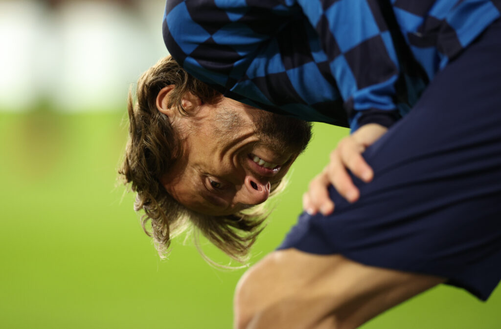 epa10920793 Luka Modric of Croatia warms up ahead of the UEFA EURO 2024 group D qualification round match between Wales and Croatia, in Cardiff, Britain, 15 October 2023.  EPA-EFE/ADAM VAUGHAN