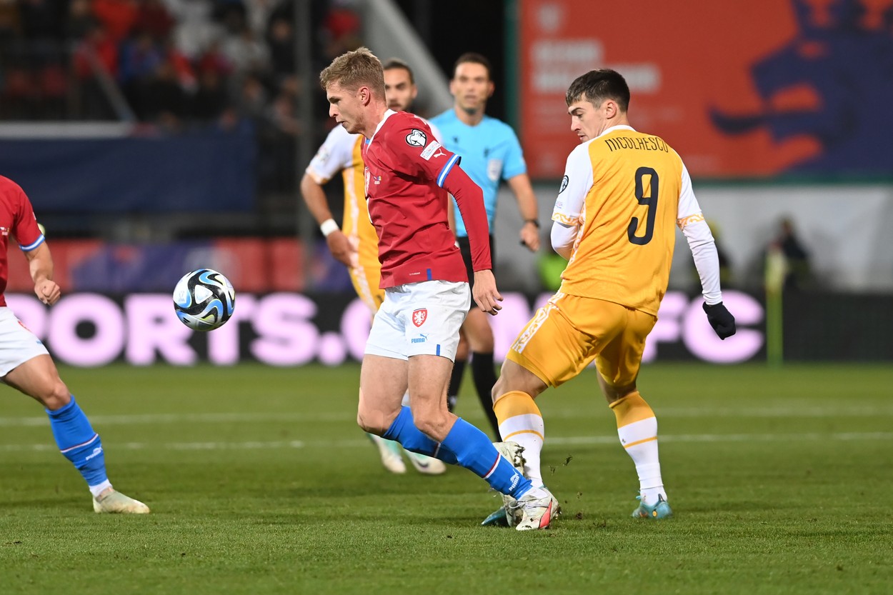 David Zima, Ion Nicolaescu, fotbalista, sportovec