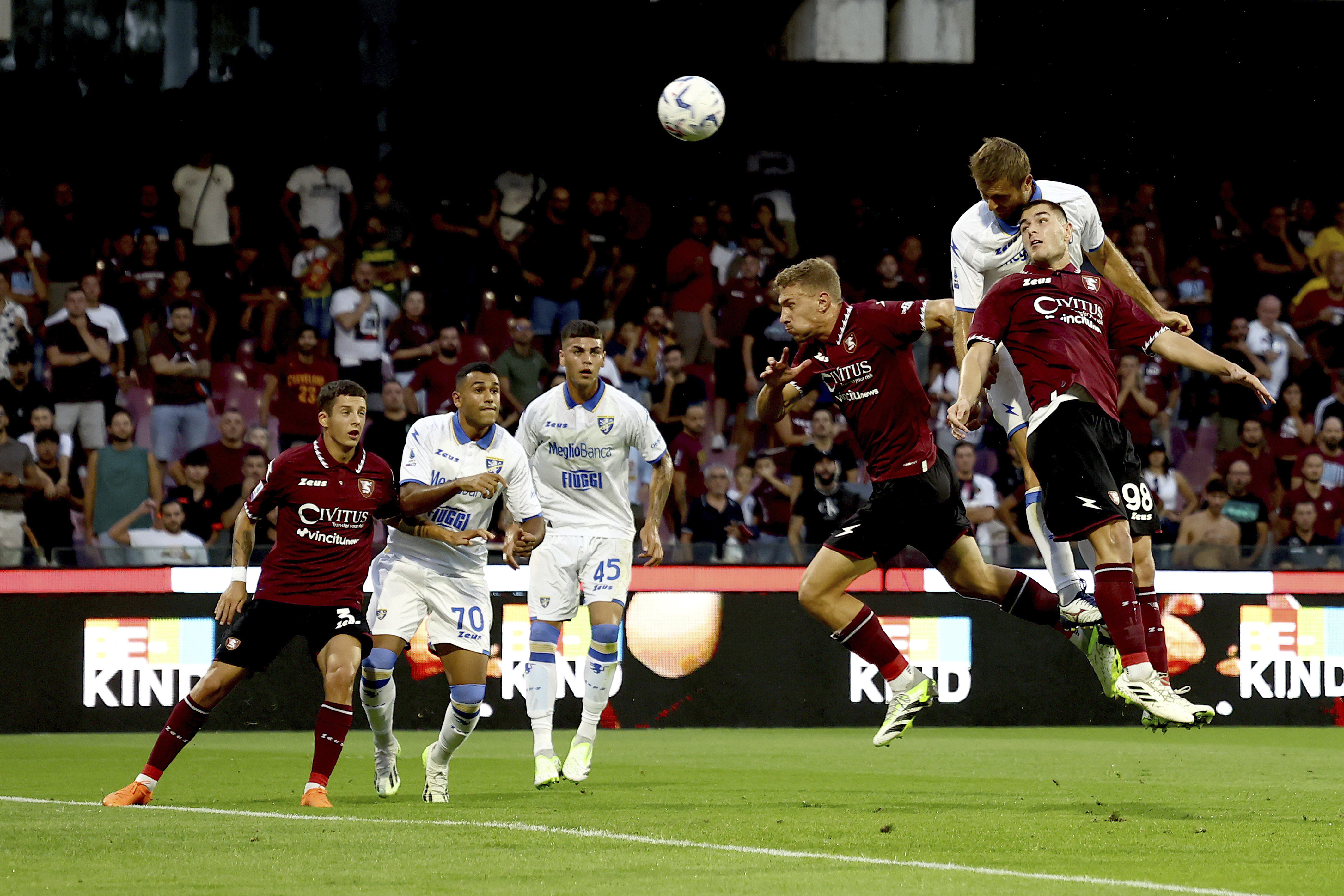 Frosinone's Simone Romagnoli, top right, scores during the Serie A soccer match between Salernitana and Frosinone, at the Arechi stadium in Salerno, Italy, Friday, Sept. 22, 2023. (Alessandro Garofalo/LaPresse via AP)