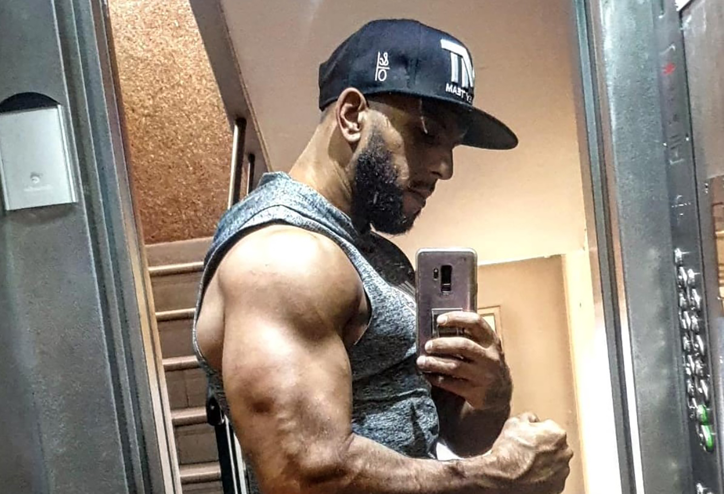 Yassine Cheuko, telohranitelj Mesija