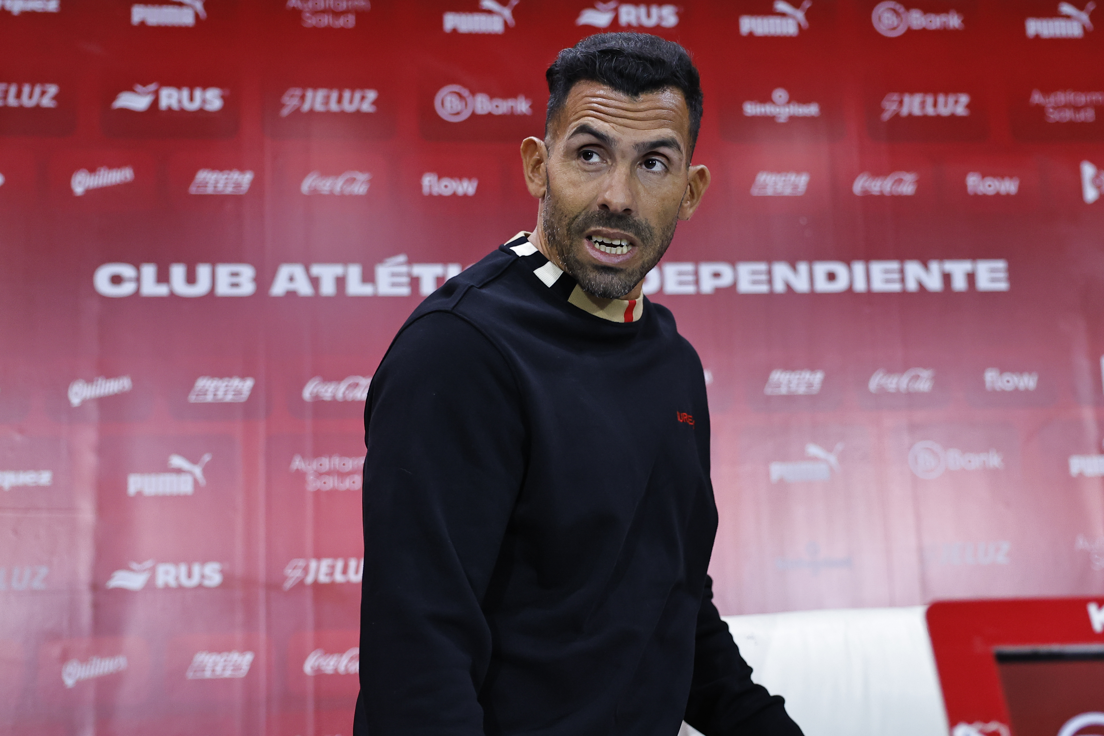 Independiente welcomes Carlos Tevez in red