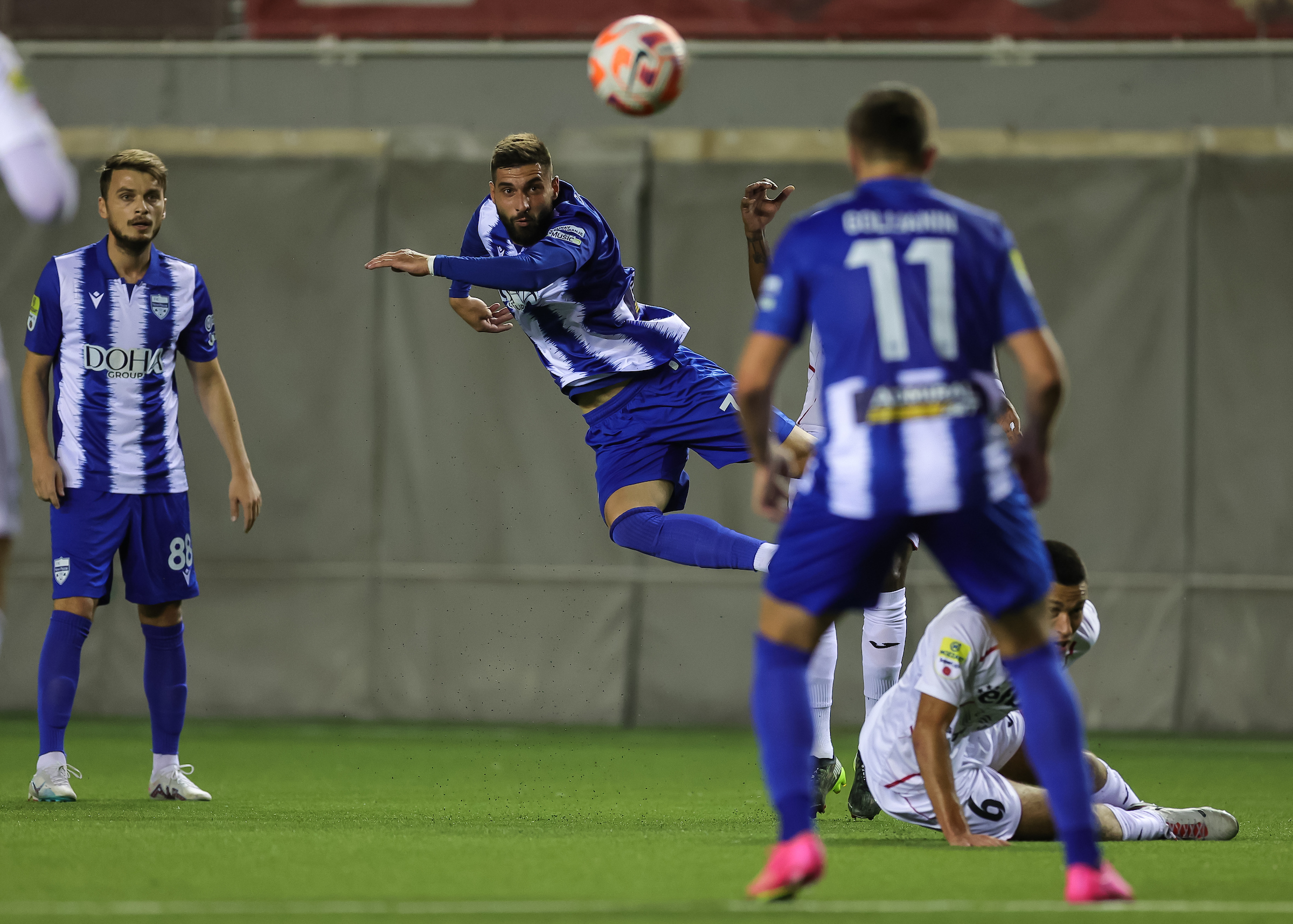 Nikola Bogdanovski (C) during the Mozzart Super Liga 2023/2024 match between Vozdovac and Novi Pazar at stadium Vozdovac on October 02, 2023 in Belgrade, Serbia. (Photo by Srdjan Stevanovic/Starsport.rs ©)