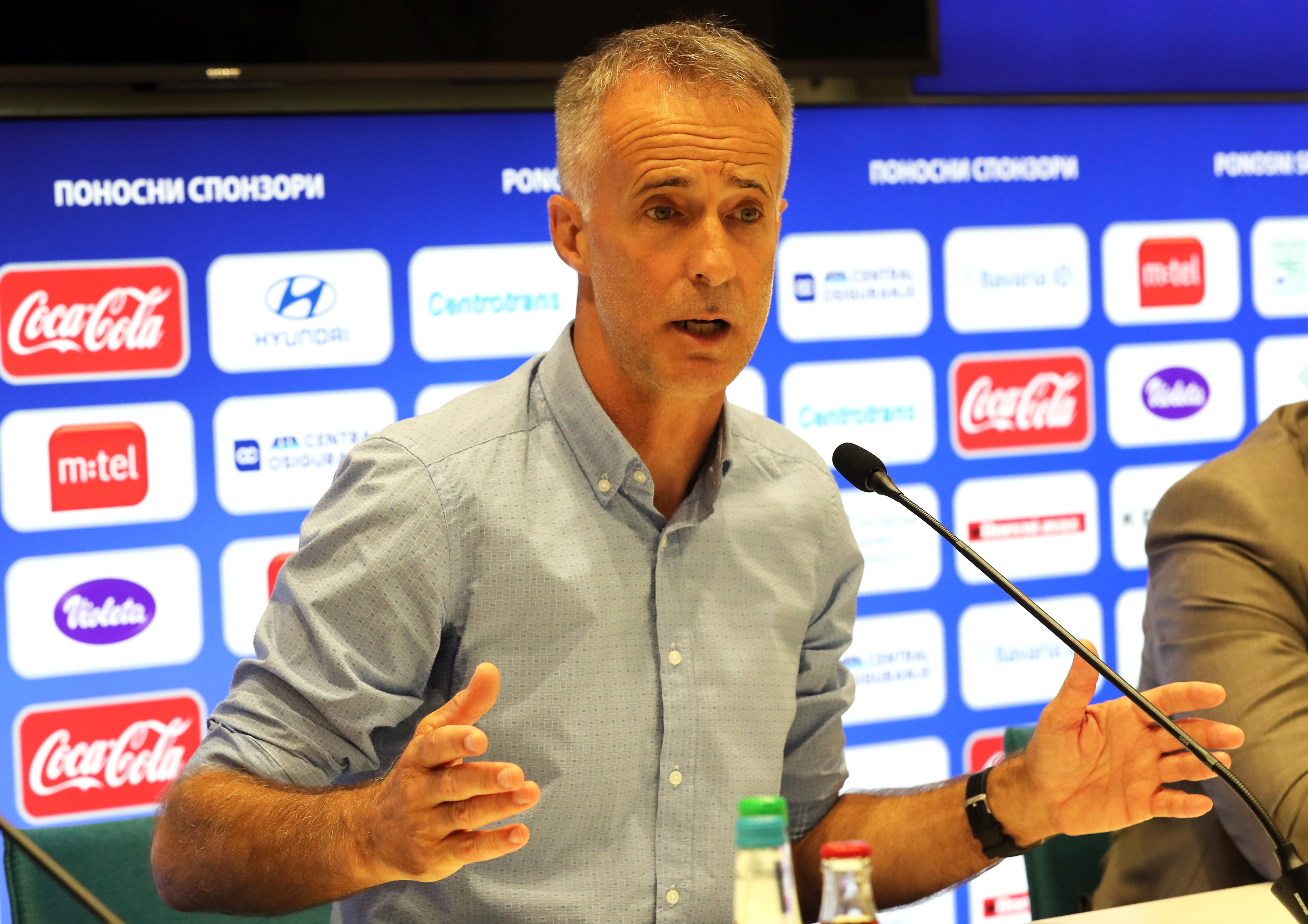 epa10783068 New head coach of the national soccer team of Bosnia and Herzegovina, Meho Kodro, during his first press conference, in Sarajevo, Bosnia and Herzegovina, 03 August 2023.  EPA-EFE/FEHIM DEMIR