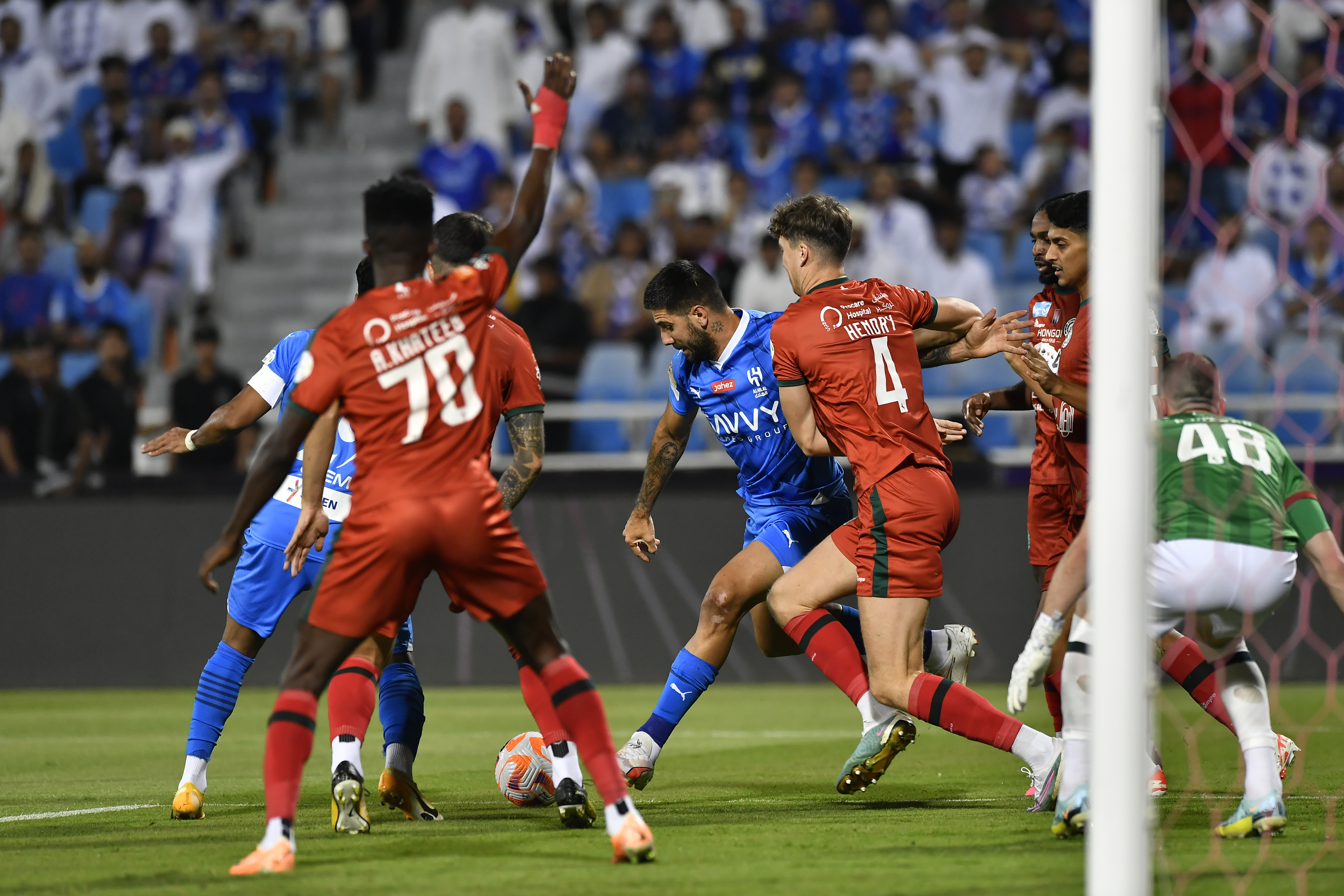 epa10825868 Al Hilal player Aleksandar Mitrovic in action during the Saudi Professional Soccer League match between Al Hilal and Al Ittifaq in Riyadh, Saudi Arabia, 28 August 2023.  EPA-EFE/STRINGER