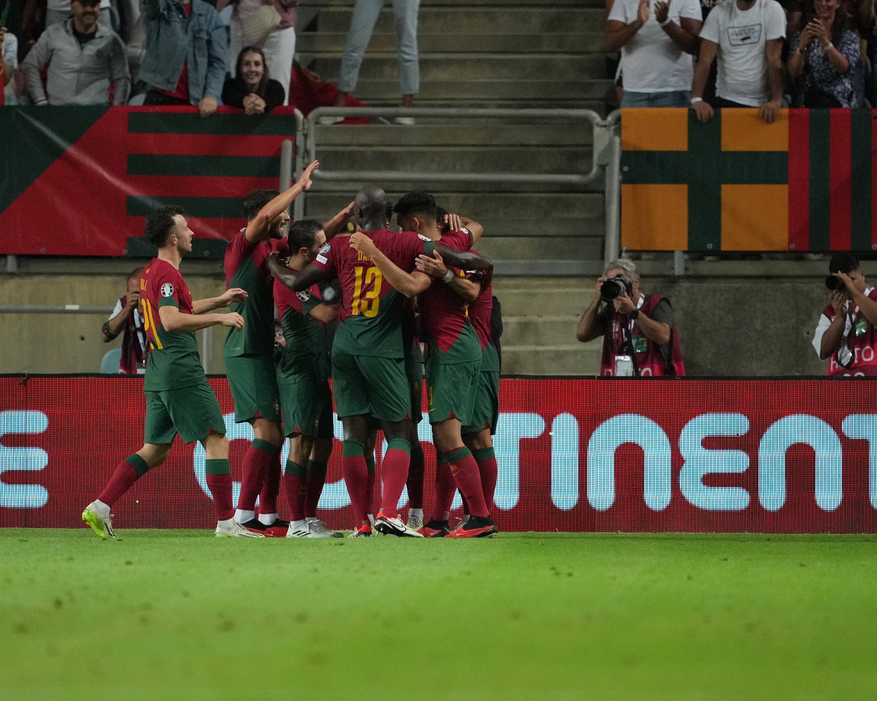 Portugal v Luxemburgo - Qualificacao Europeu 2024 Comemoracao da selecao de Portugal durante partida entre Portugal v Lu
