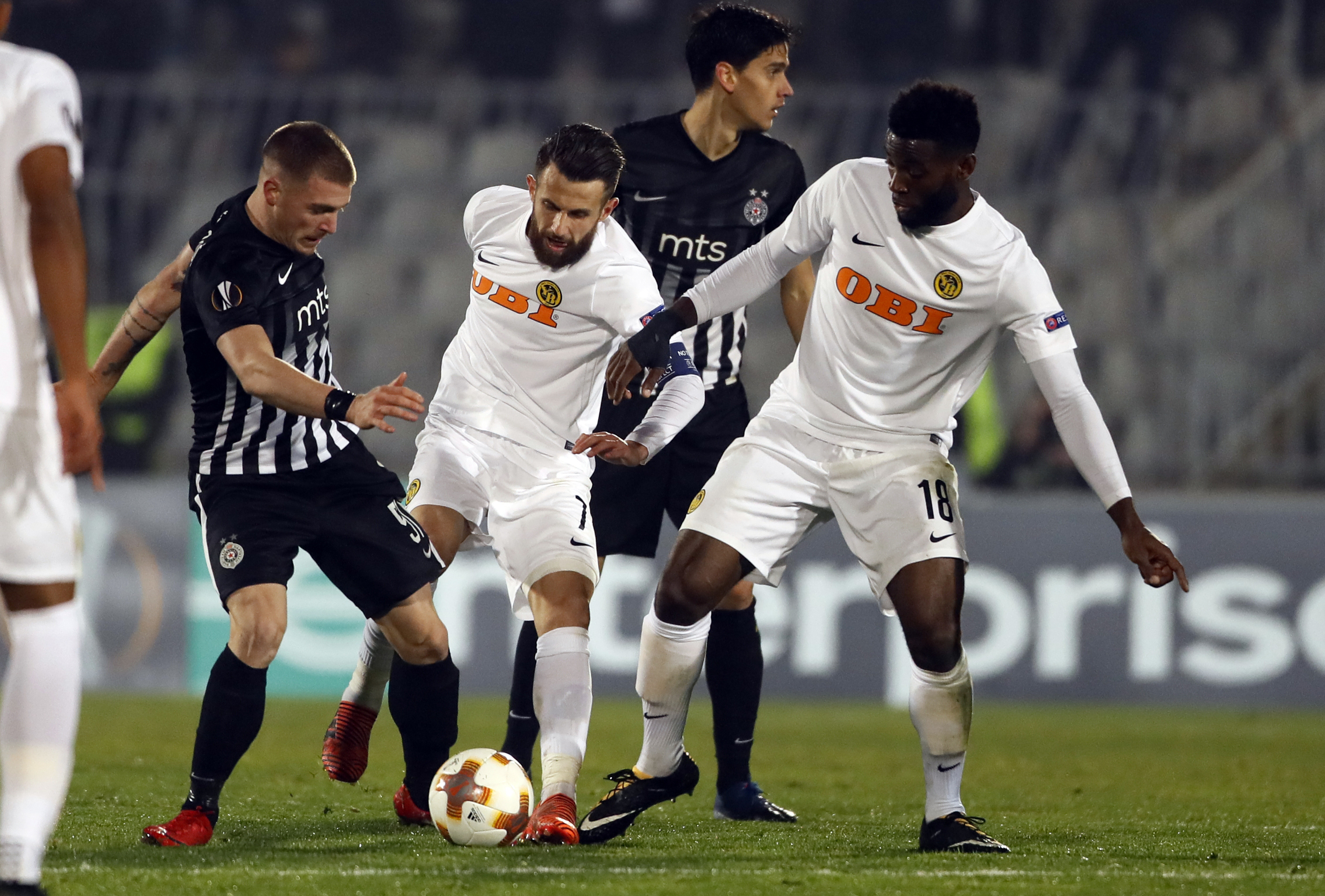 Ognjen Ozegovic Miralem Sulejmani UEFA Europa League football match between Partizan and Young Boys in Belgrade, Serbia on November 23. 2017. Pedja Milosavljevic / STARSPORT