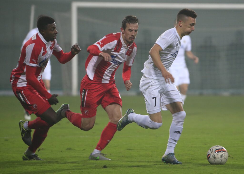 Fudbal Jelen Super League season 2015-2016
Cukaricki v Crvena Zvezda
Stanisa Mandic (R) Mitchell Donald (L) and Vukasin Jovanovic
Beograd, 06.12.2015.
foto: Srdjan Stevanovic/Starsportphoto©