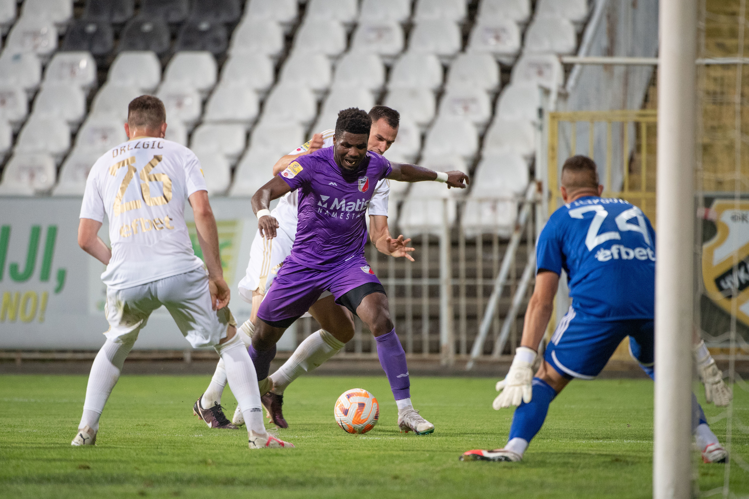 during the Mozzart Super Liga Season 2023/2024 match between Cukaricki and Javor Matis at stadium Cukaricki on August 12, 2023 in Belgrade, Serbia. (Photo by David Damnjanovic/Starsport.rs ©)