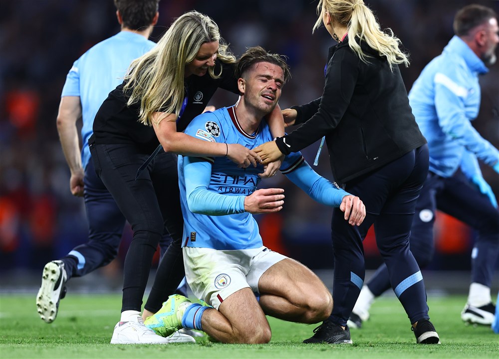epa10684322 Jack Grealish of Manchester City celebrates winning the UEFA Champions League Final soccer match between Manchester City and Inter Milan, in Istanbul, Turkey, 10 June 2023.  EPA-EFE/SEDAT SUNA