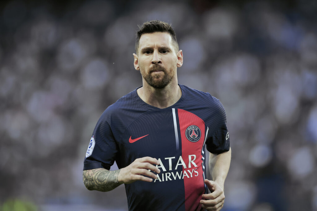 epa10671390 Paris Saint Germain's Lionel Messi in action during the French Ligue 1 soccer match between Paris Saint Germain and Clermont Foot 63 in Paris, France, 03 June 2023.  EPA-EFE/CHRISTOPHE PETIT TESSON