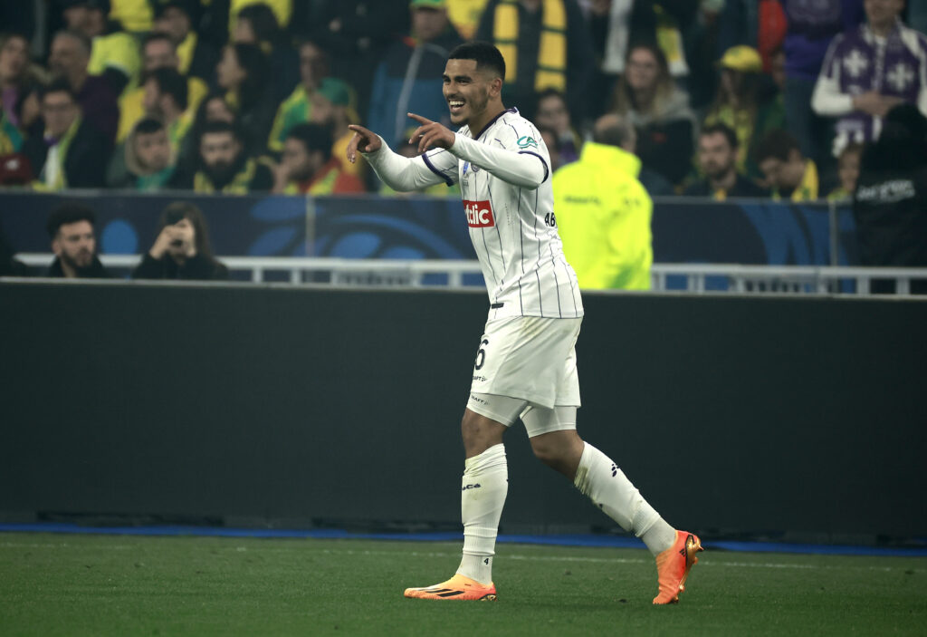 epa10599157 Zakaria Aboukhlal of Toulouse FC celebrates after scoring a goal against FC Nantes during the Coupe de France final soccer match between FC Nantes and Toulouse FC, in Saint-Denis, France, 29 April 2023.  EPA-EFE/CHRISTOPHE PETIT TESSON
