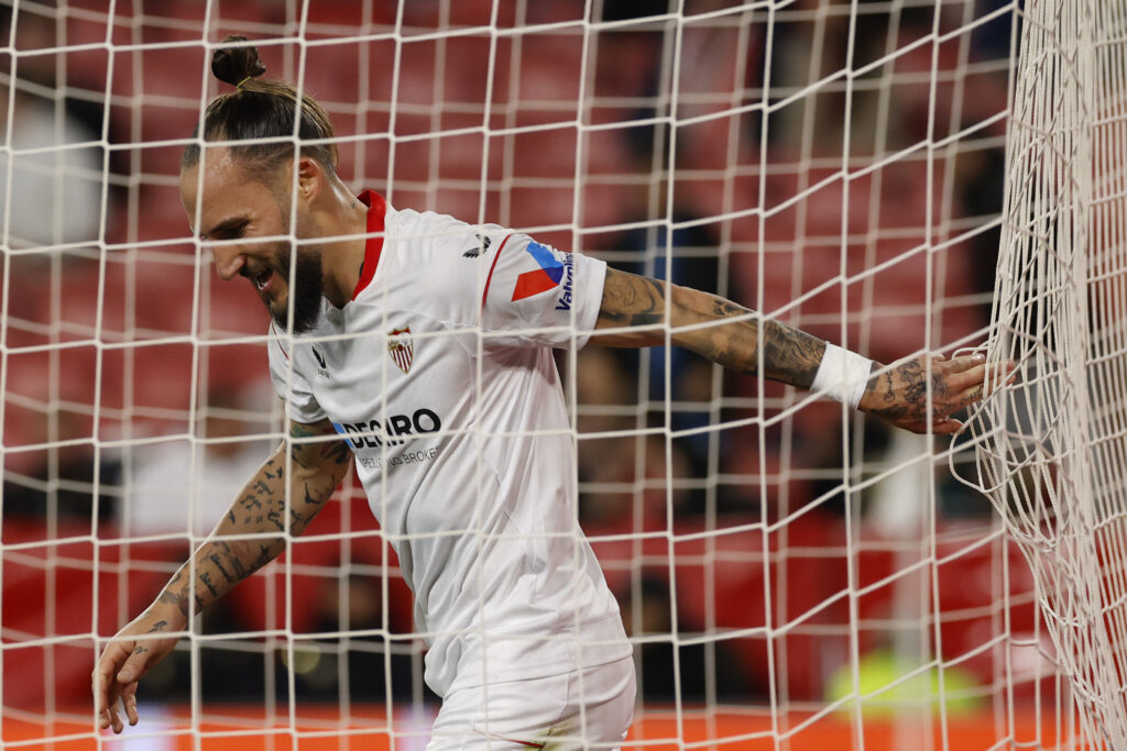epa10471722 Sevilla's midfielder Nemanja Gudelj reacts during the first leg UEFA Europe League soccer match between Sevilla FC and PSV Eindhoven, in Seville, Andalusia, Spain, 16 February 2023.  EPA-EFE/Julio Munoz