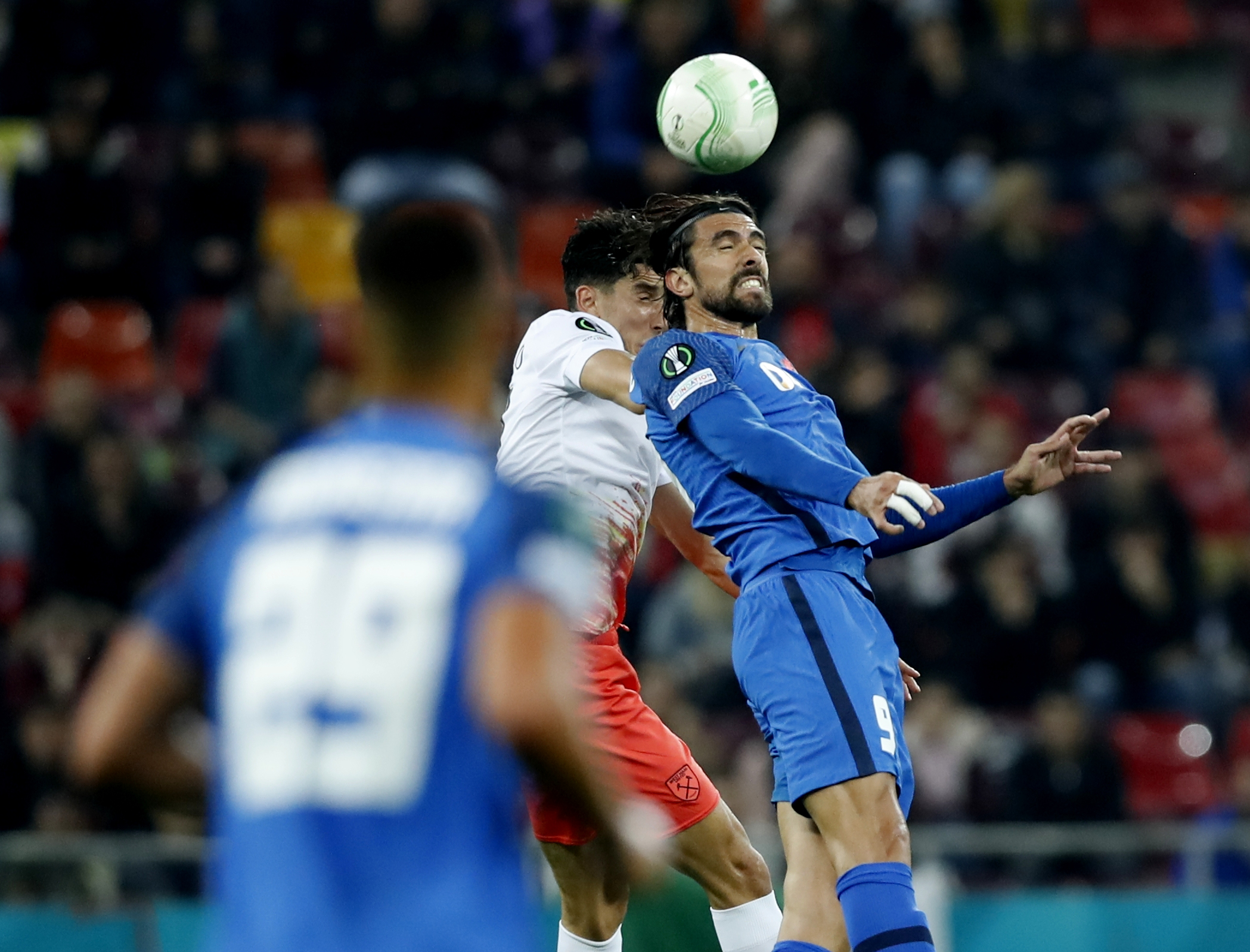 epa10284594 FCSB's Andrea Compagno (R) in action against West Ham's Conor Coventry (L) during the UEFA Conference League group B soccer match between FCSB and West Ham in Bucharest, Romania, 03 November 2022.  EPA-EFE/ROBERT GHEMENT
