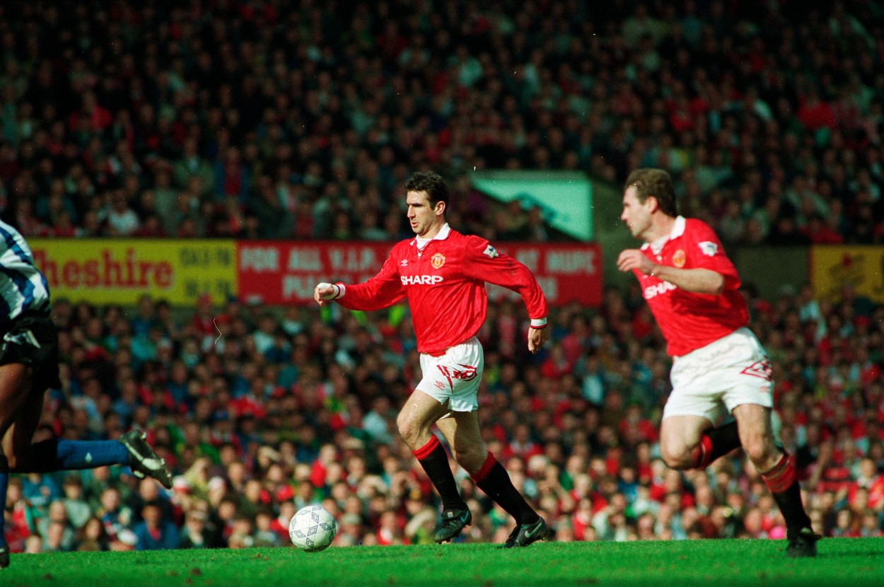 Eric Cantona, Manchester United, runs with the ball,Image: 613916394, License: Rights-managed, Restrictions: OVERS n15a, Model Release: no, Credit line: Graham Chadwick / PA Images / Profimedia