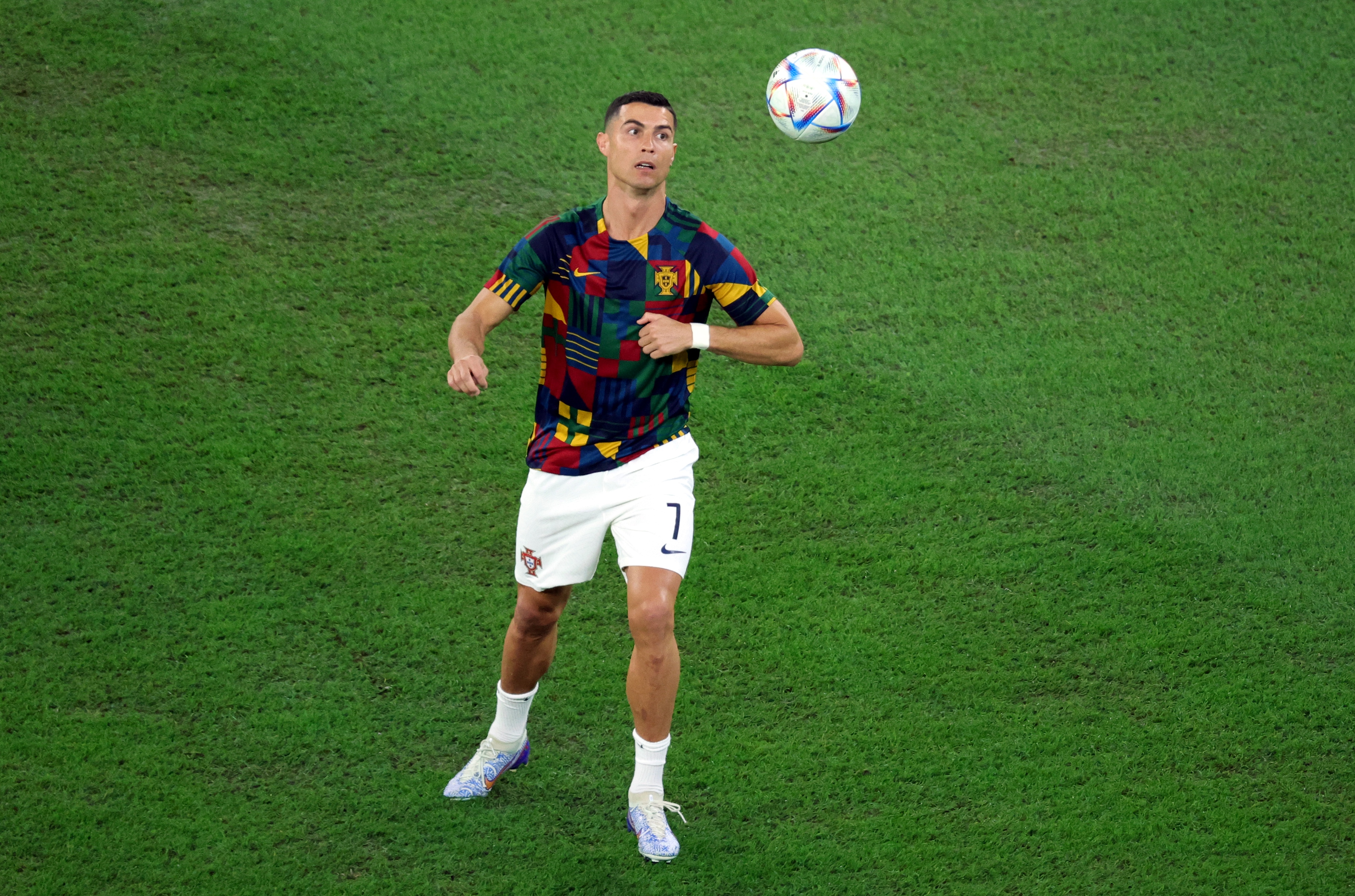 epa10344054 Cristiano Ronaldo of Portugal during the warm up prior the FIFA World Cup 2022 group H soccer match between South Korea and Portugal at Education City Stadium in Doha, Qatar, 02 December 2022.  EPA-EFE/Abir Sultan