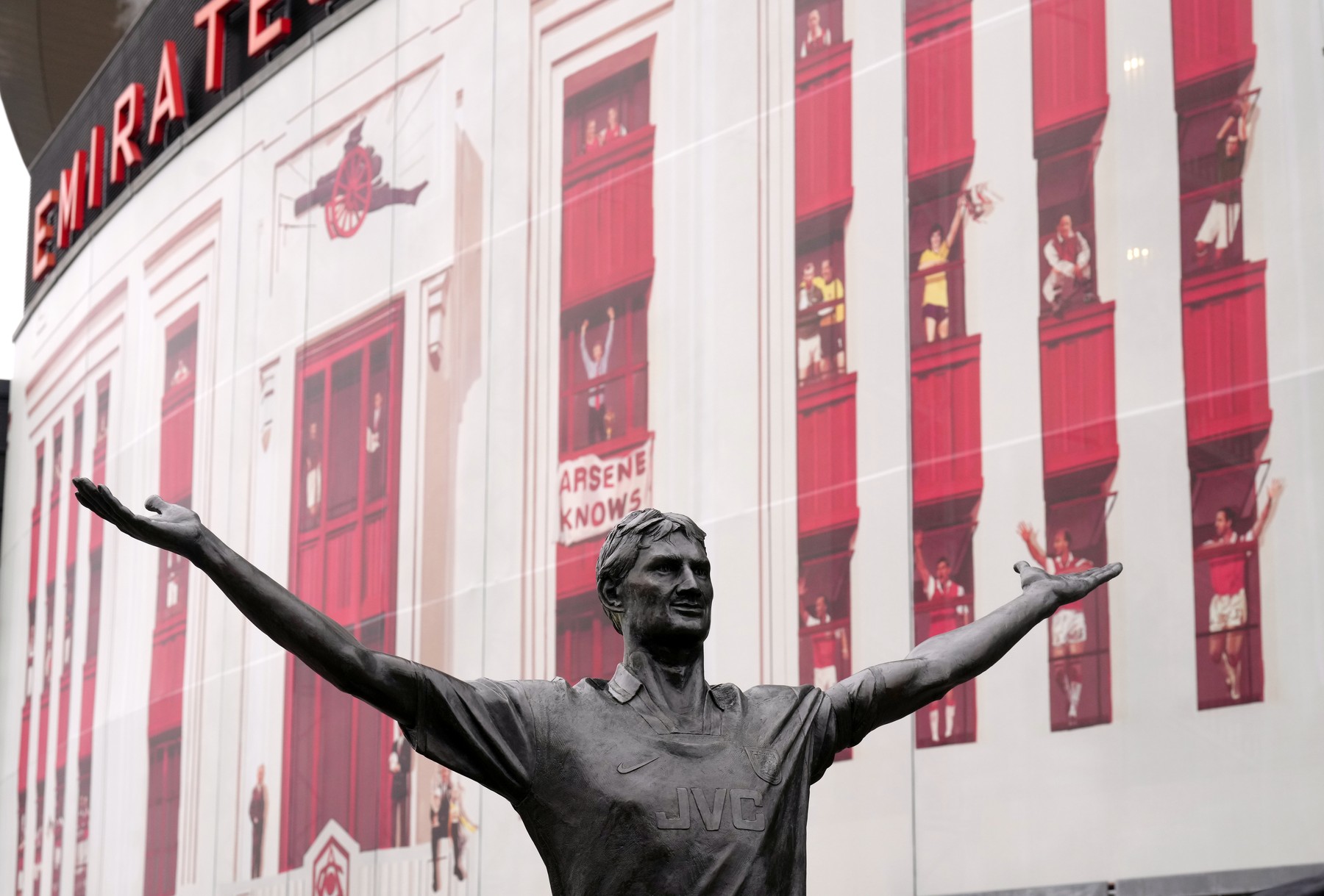 Arsenal v Brentford - Premier League - Emirates Stadium