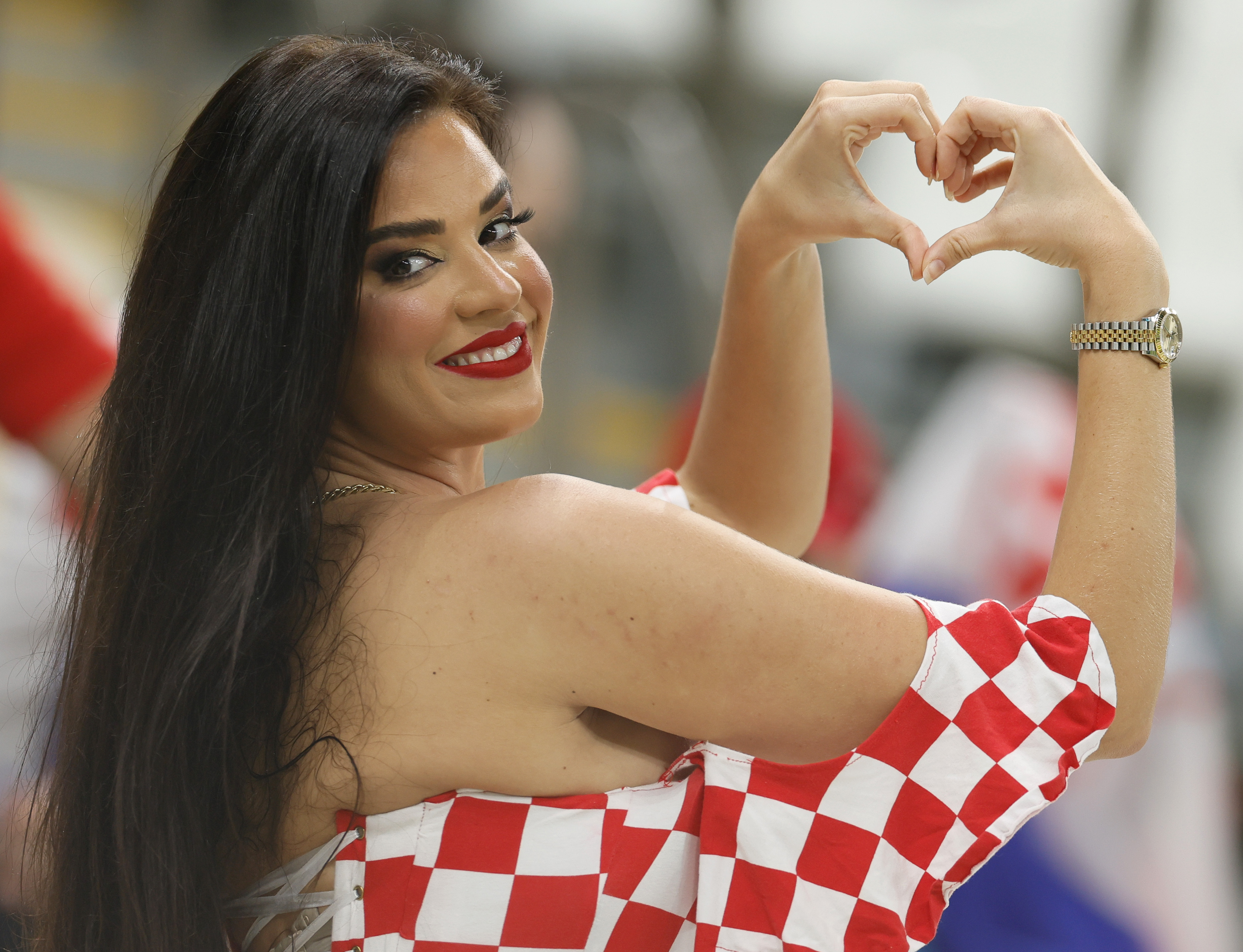 epa10363720 Former Miss Croatia, Ivana Knoll poses prior to the FIFA World Cup 2022 semi final between Argentina and Croatia at Lusail Stadium in Lusail, Qatar, 13 December 2022.  EPA-EFE/Ronald Wittek