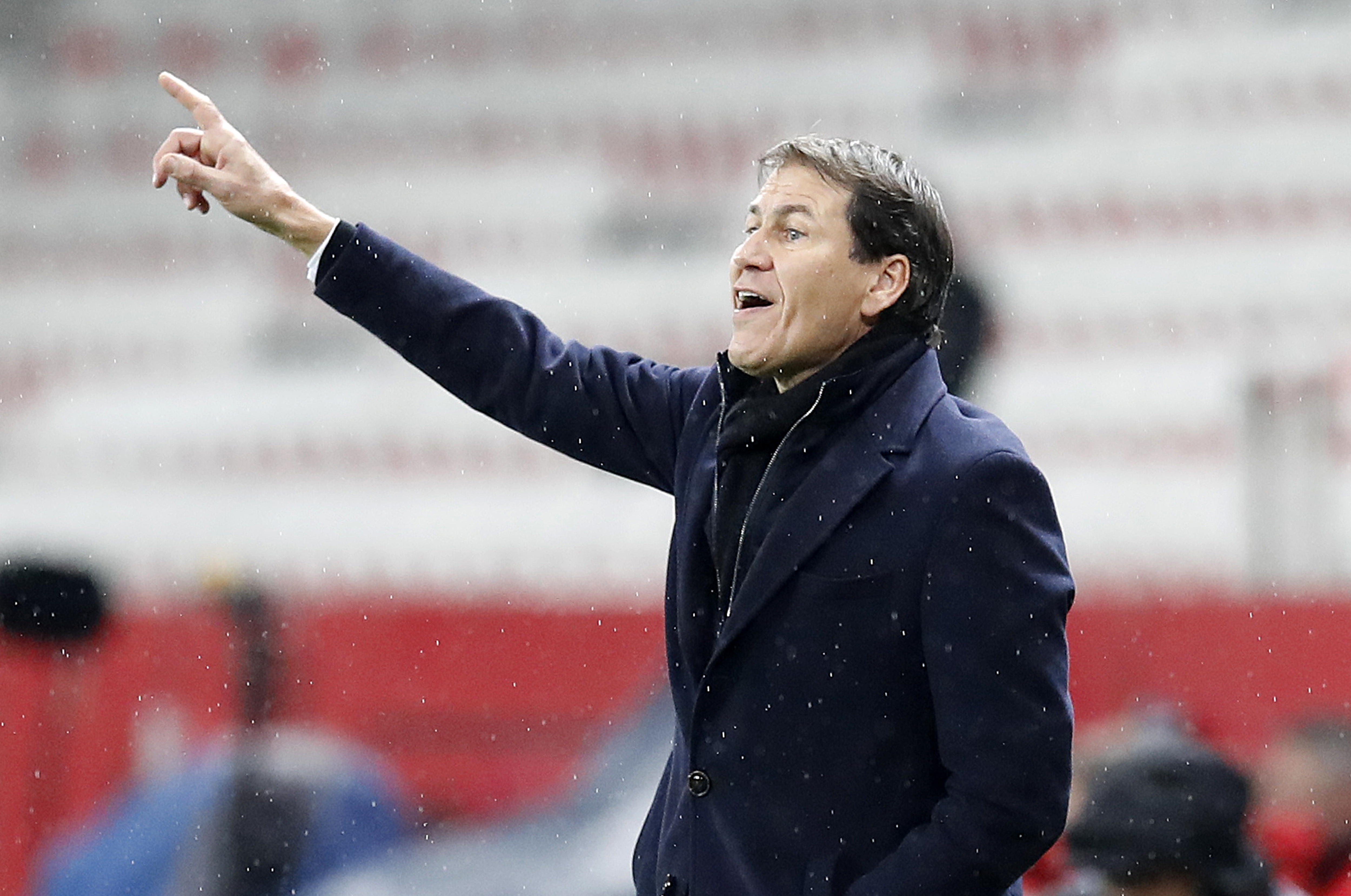 epa08894718 Olympique Lyon's French head coach Rudi Garcia gestures during the French Ligue 1 soccer match, OGC Nice vs Olympique Lyon, at the Allianz Riviera stadium, in Nice, France, 19 December 2020.  EPA-EFE/SEBASTIEN NOGIER