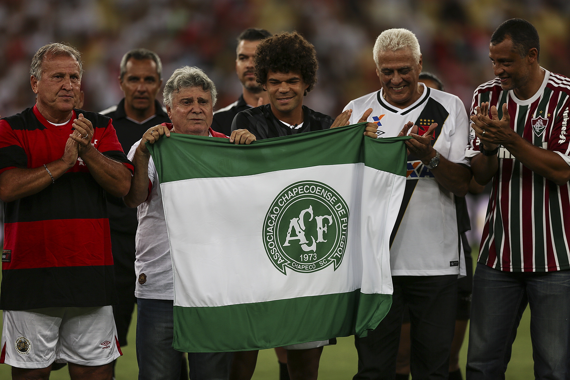 Match of the Stars organized by Zico to collect fund for families of victims of the accident of Chapecoense