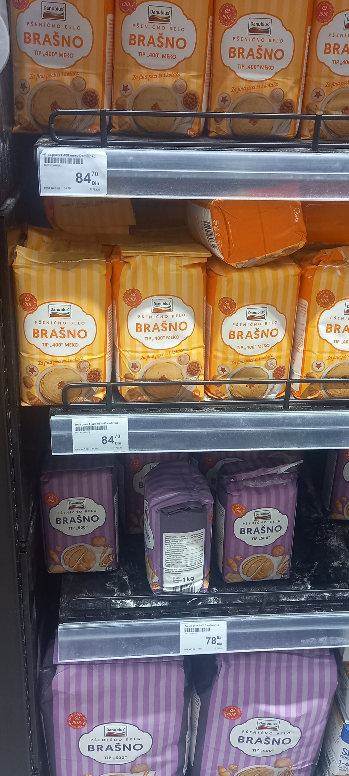 Rafovi cene,market, prodavnica,  proizvodi, brasno