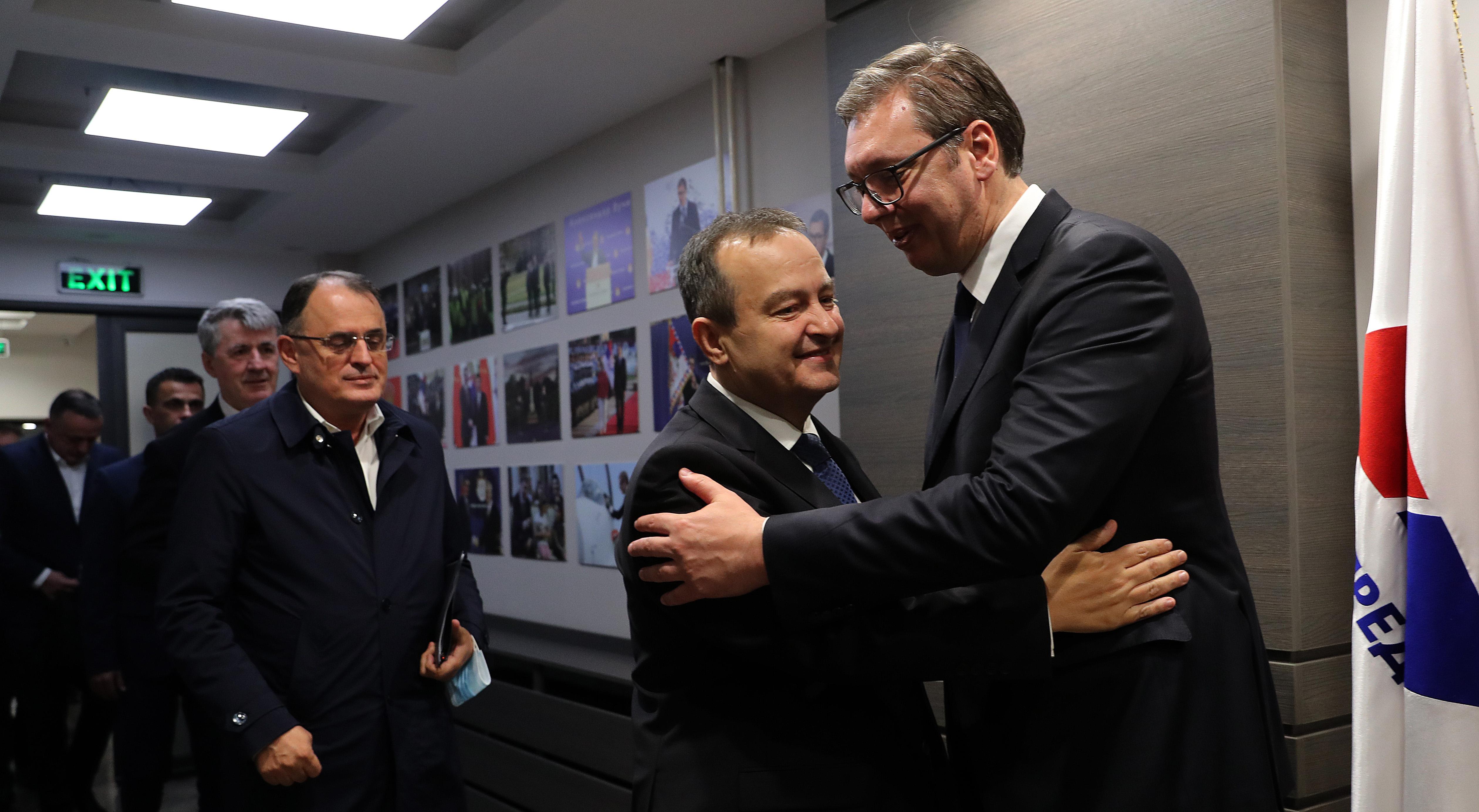 SUSRET KOALICIONIH PARTIJA - SNS I SPS