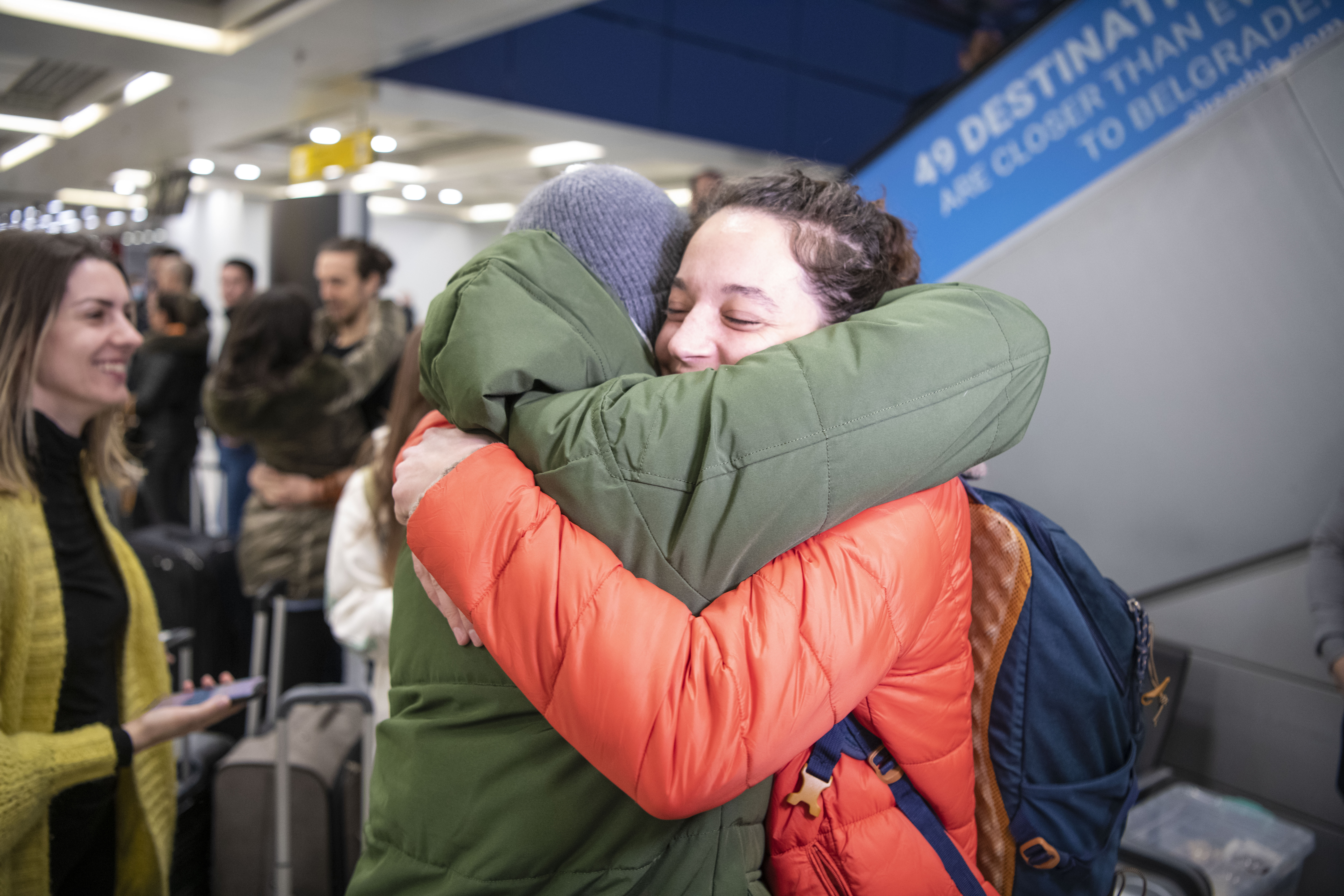 Beograd 24. februar 2022. Survivor ucesnici na beogradskom aerodromu odlazak u Dominikansku republiku Foto:Dragan Mujan/Nova.rs